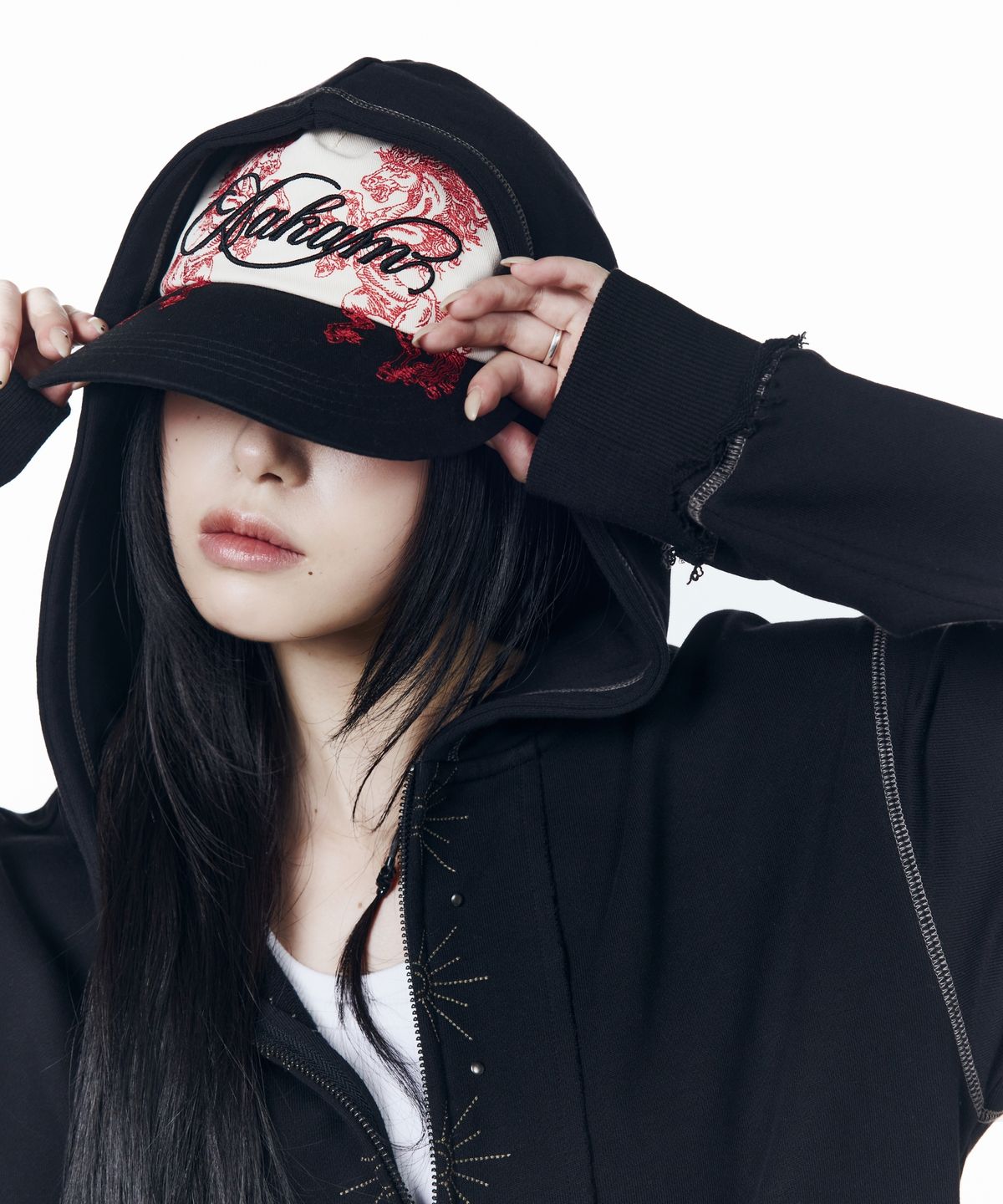 아캄(AAKAM) Tribal Twin Horse Cap (Black)