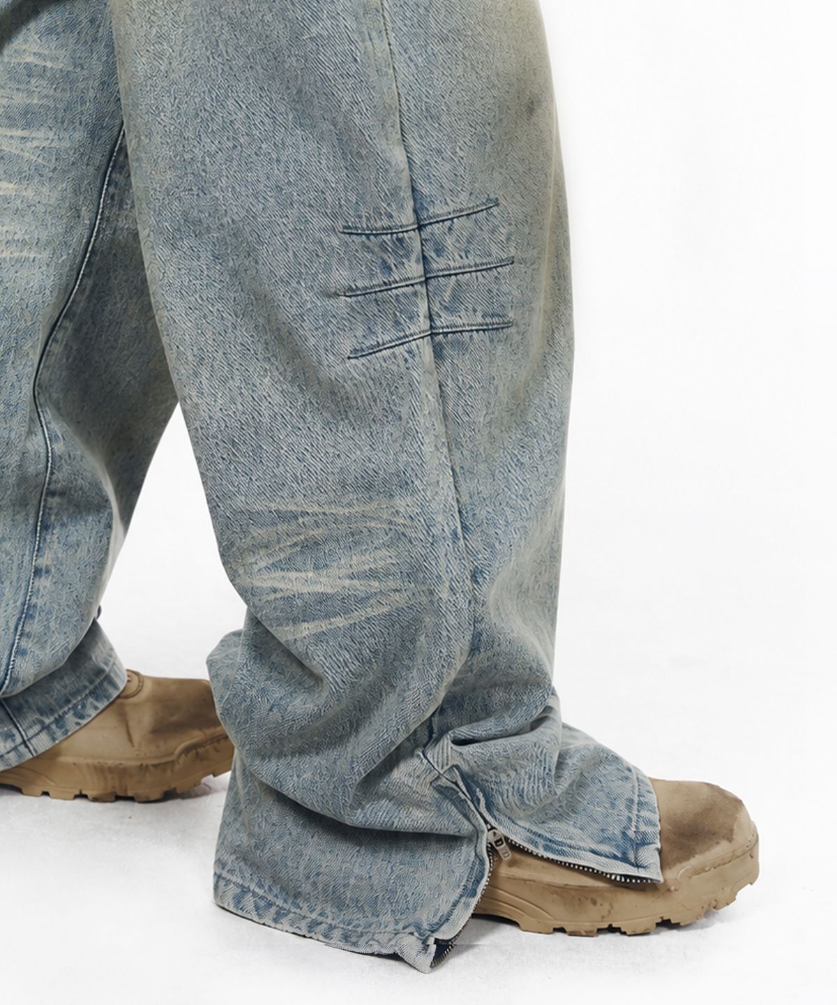 아캄(AAKAM) Washed Zipper Slit Denim Pants (Light Blue)