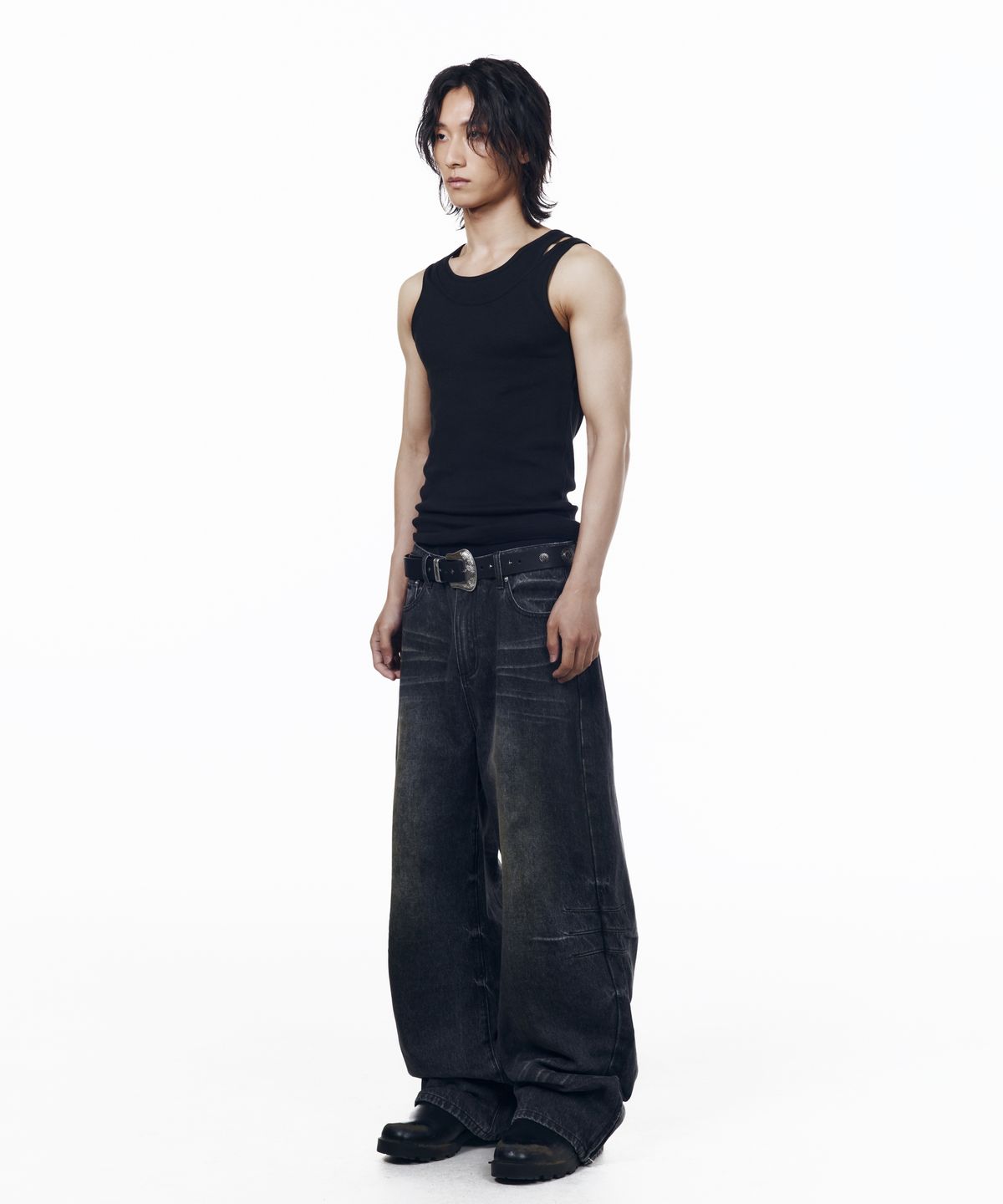 아캄(AAKAM) Washed Zipper Slit Denim Pants (Black)