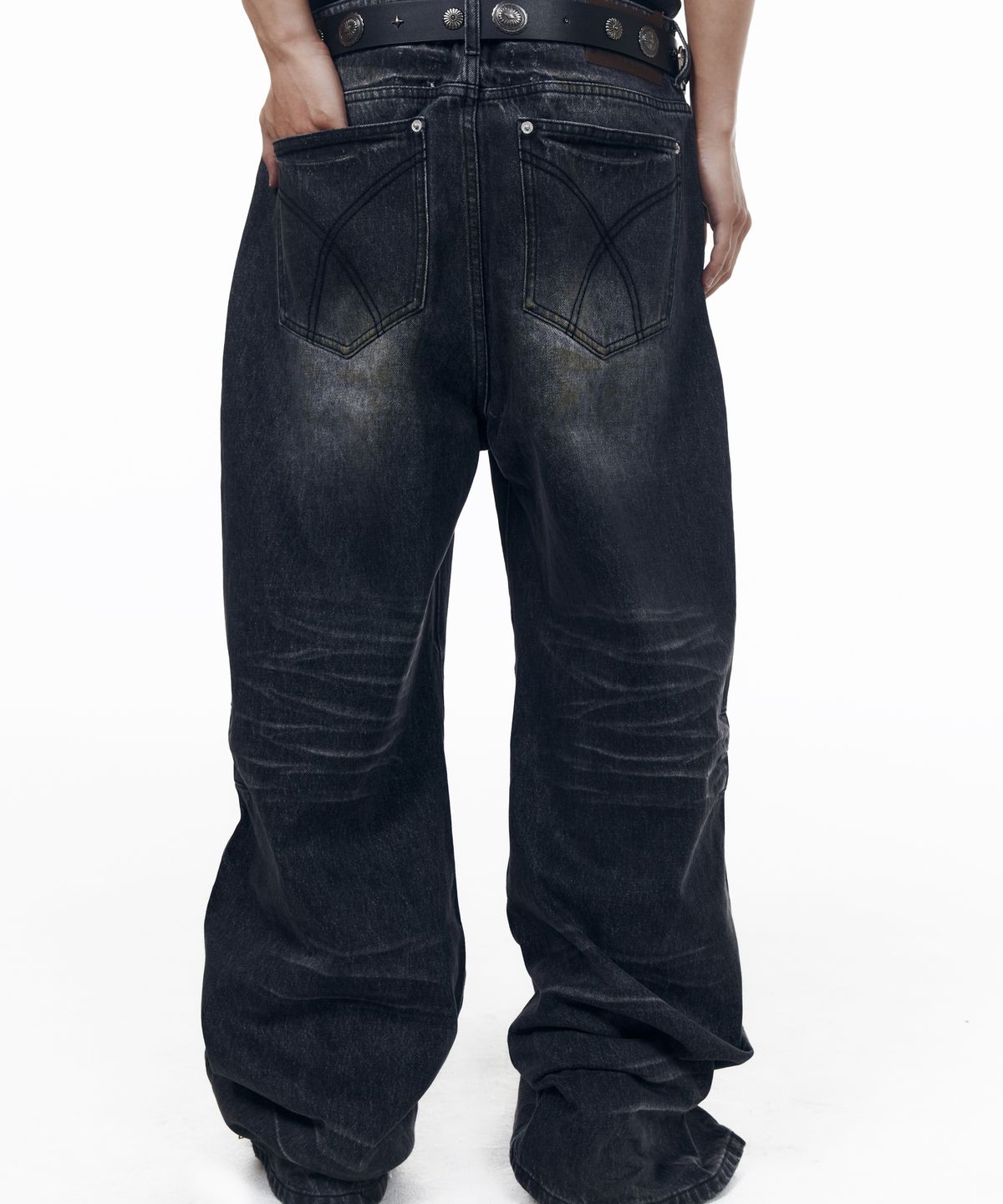 아캄(AAKAM) Washed Zipper Slit Denim Pants (Black)