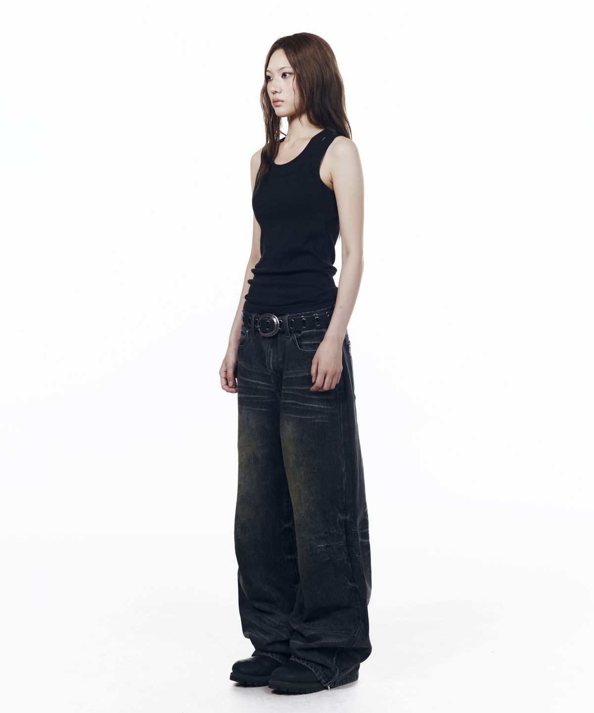 아캄(AAKAM) Washed Zipper Slit Denim Pants (Black)