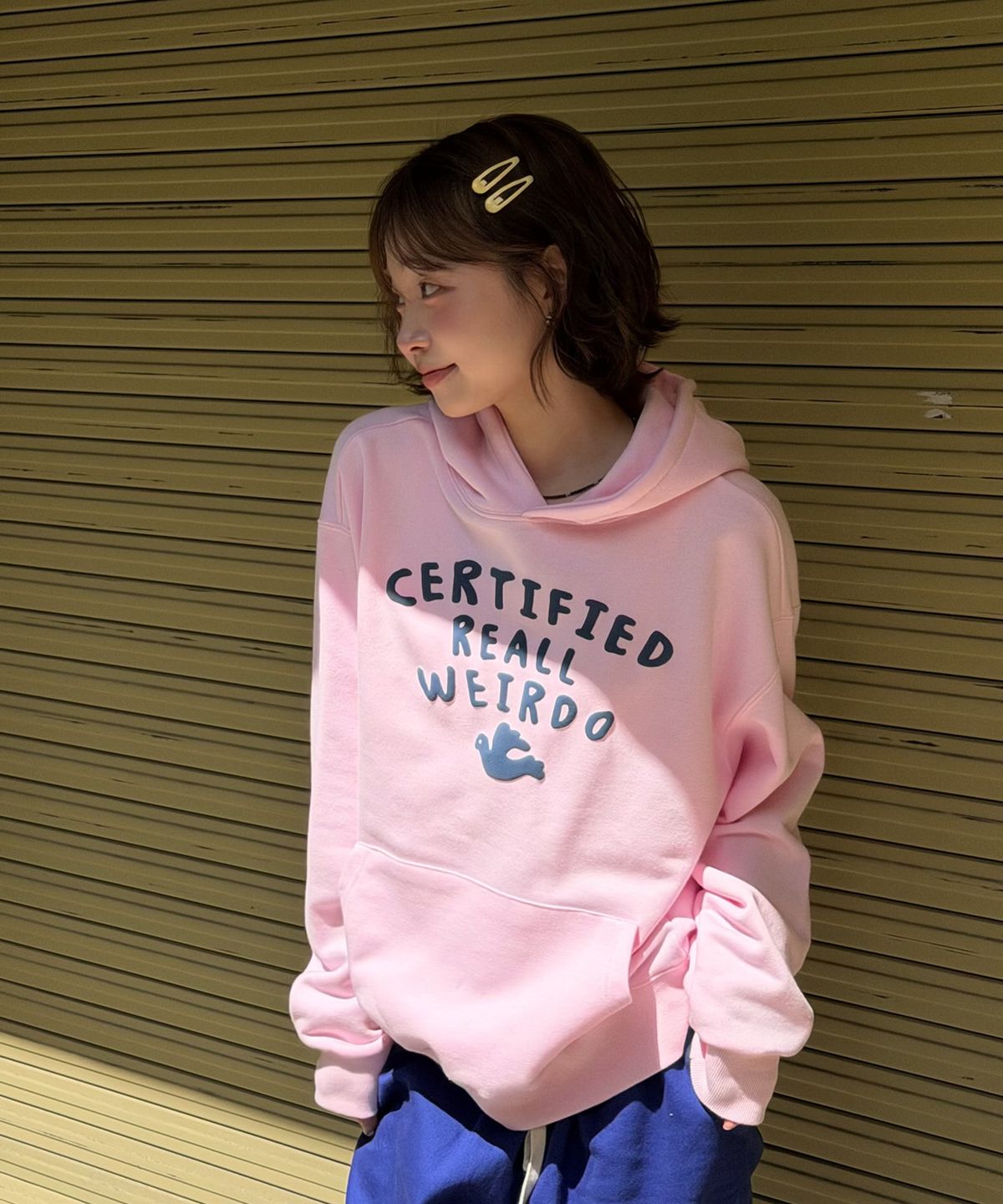 아모우(AMOU) Weirdo Hoodie PINK