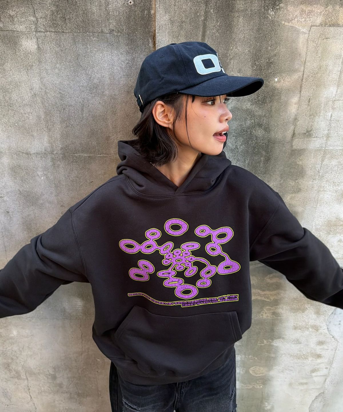 아모우(AMOU) Mitosis Hoodie BLACK