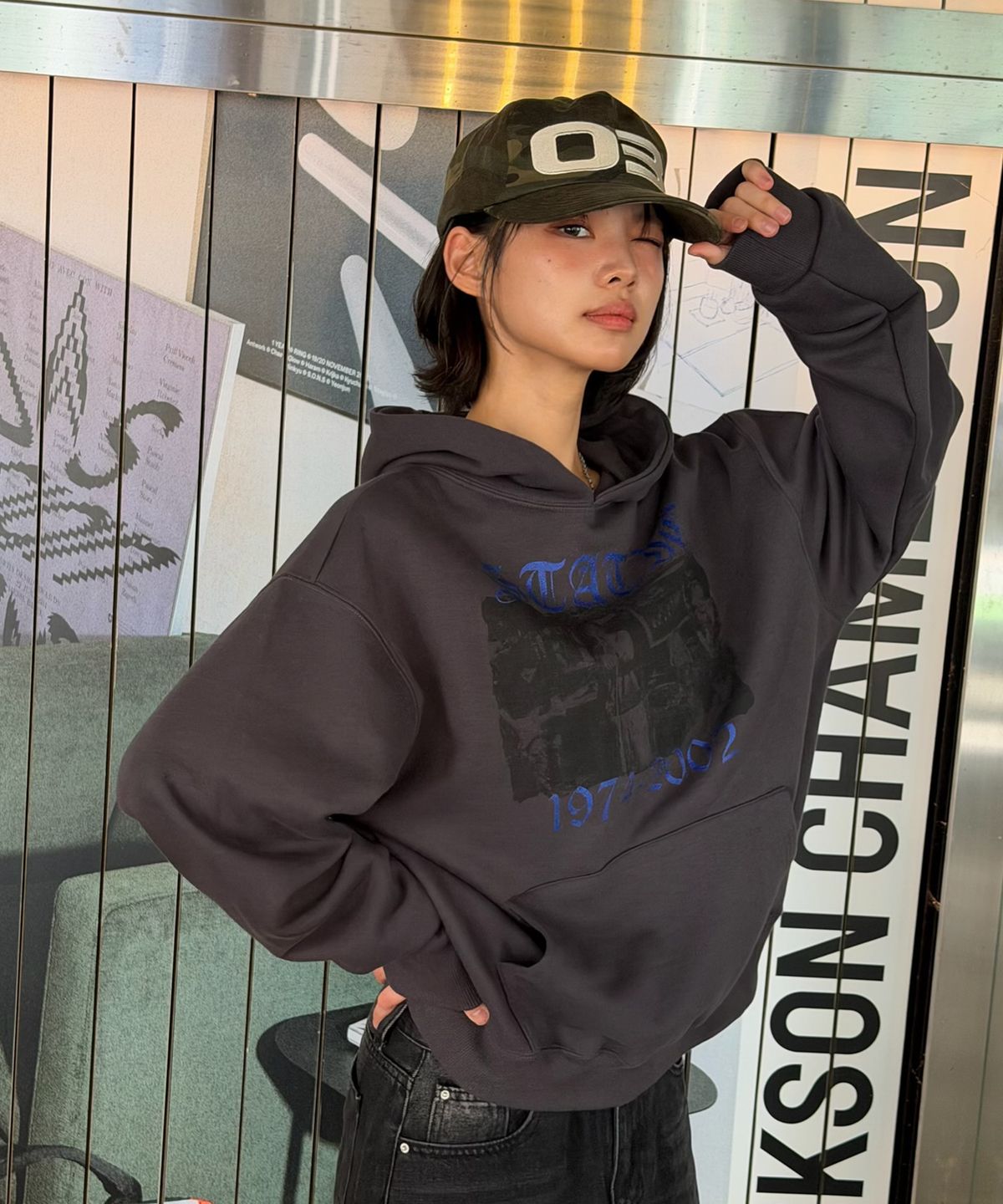 아모우(AMOU) Static Hoodie CHACOAL GRAY