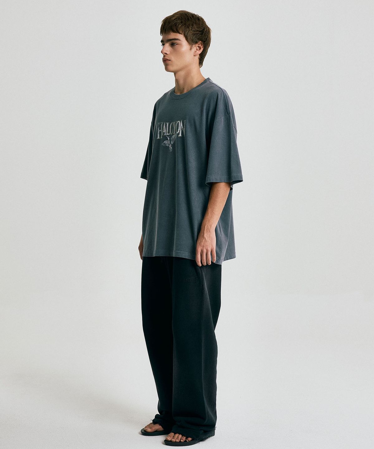 마티레(MTTIRÉ) HALCYON STATUE WASHED T-SHIRT / NAVY