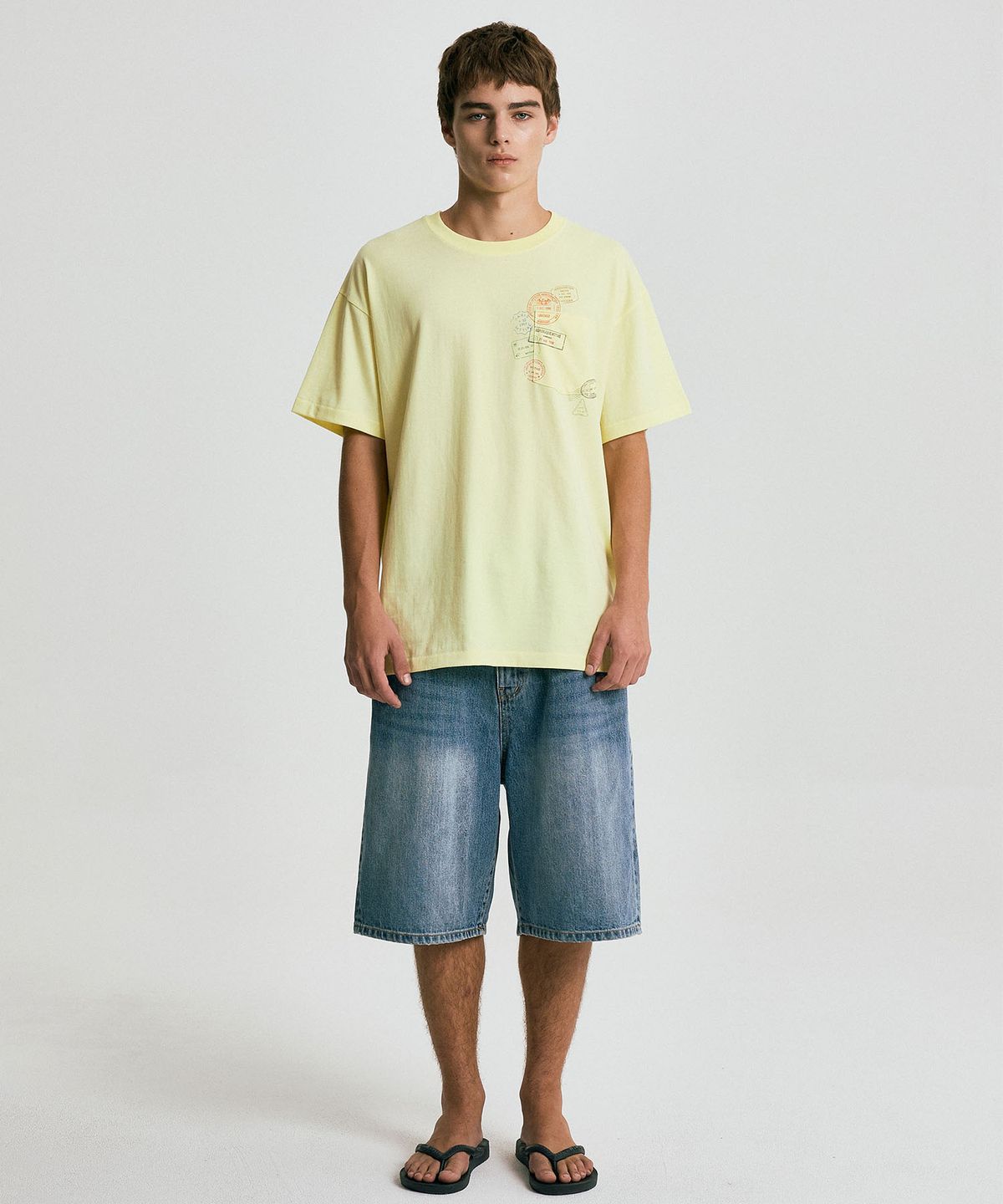 마티레(MTTIRÉ) PASSPORT STAMP T-SHIRT / LIGHT YELLOW