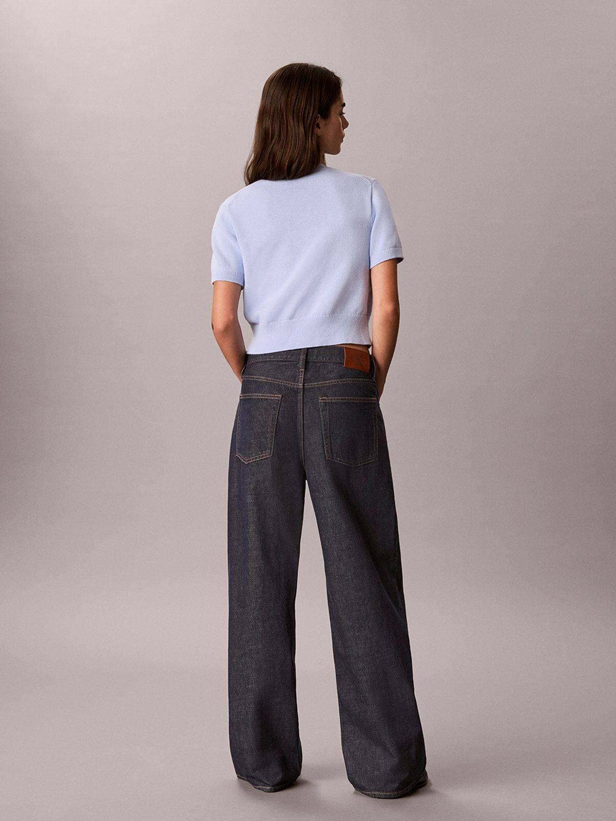 캘빈클라인 진(CALVIN KLEIN JEANS) 여성 로고 반팔 스웨터 47H300G C3Q