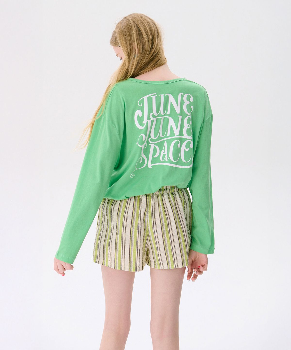 준준스페이스(JUNEJUNE SPACE) Henley Oversized T-shirts_Green(헨리 오버사이즈 티셔츠_그린)