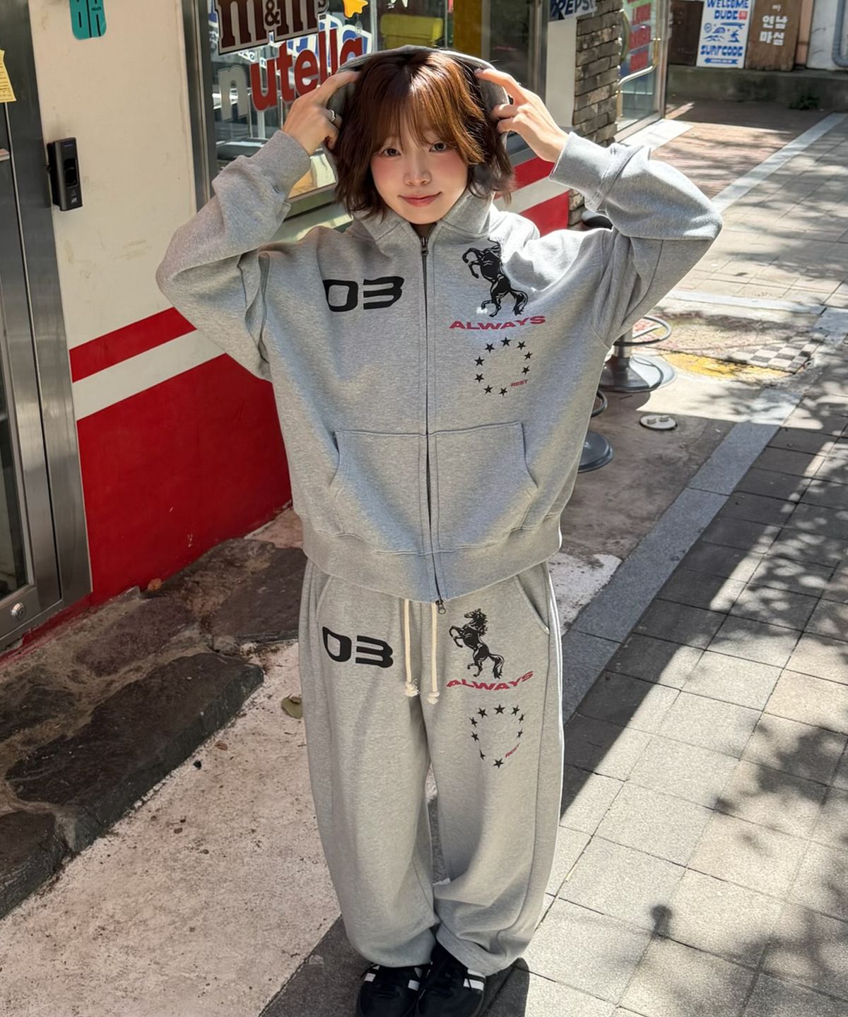 아모우(AMOU) AMOU Horse Hoodie Zip-up GRAY