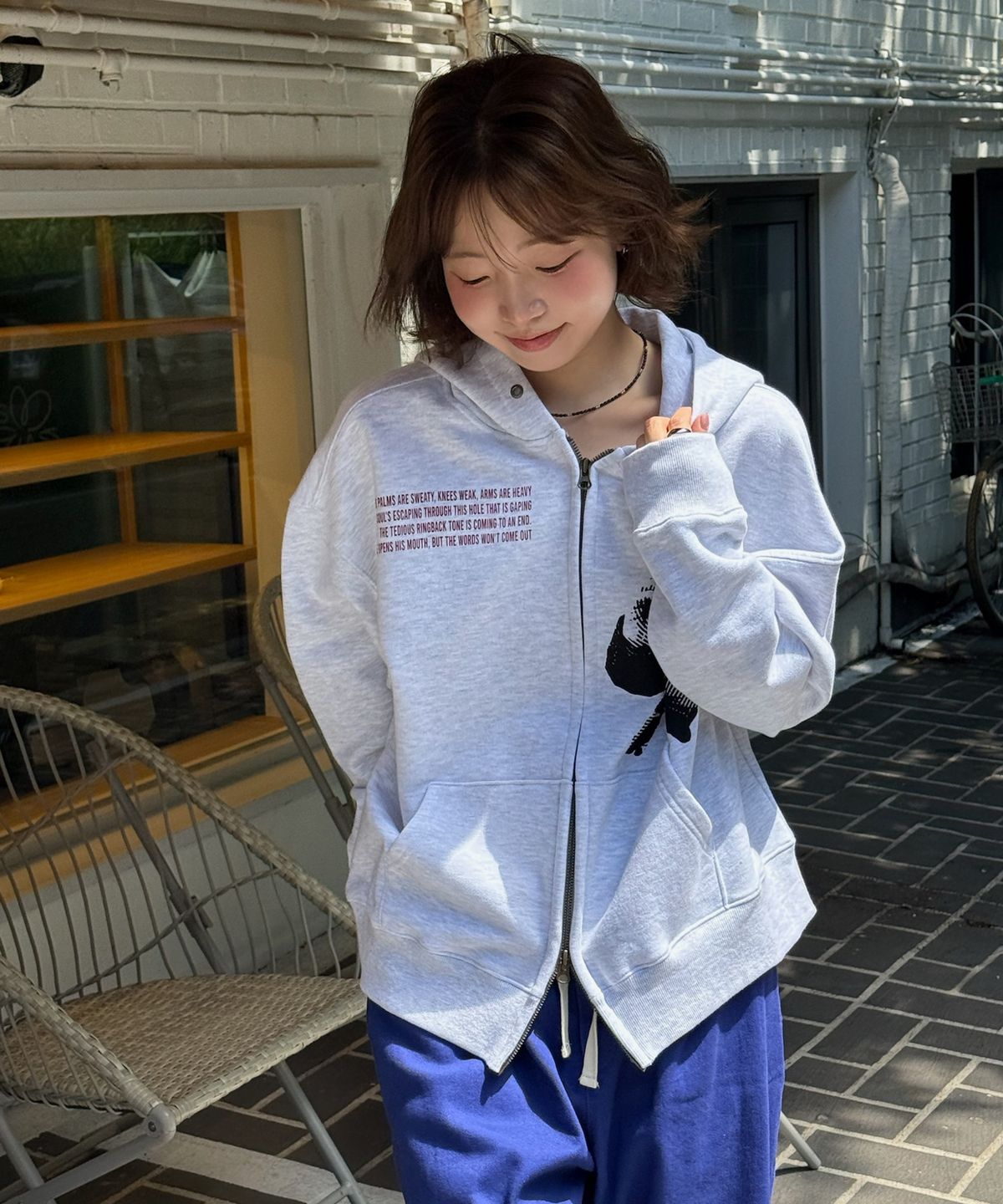 아모우(AMOU) Hotline Hoodie Zip-up WHITE GRAY