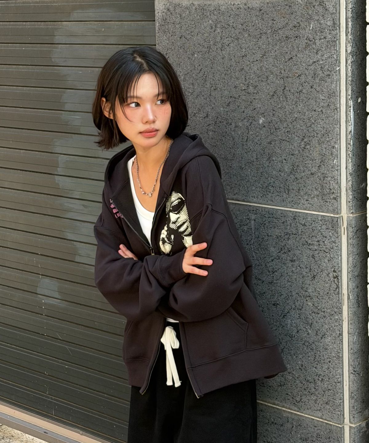 아모우(AMOU) Hotline Hoodie Zip-up BLACK