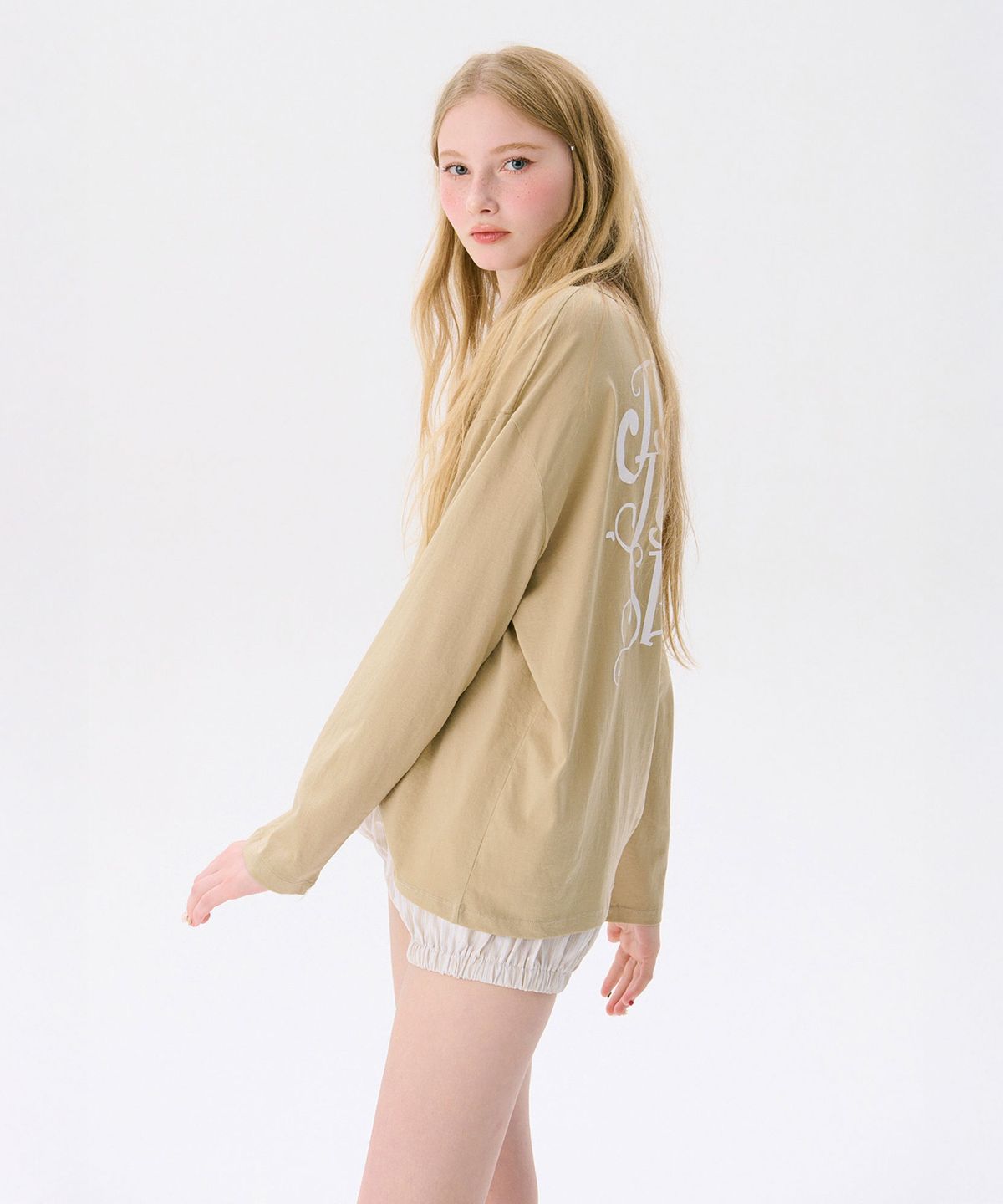 준준스페이스(JUNEJUNE SPACE) Henley Oversized T-shirts_Beige(헨리 오버사이즈 티셔츠_베이지)