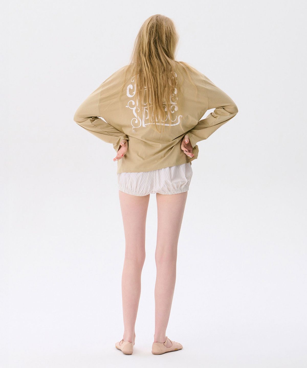 준준스페이스(JUNEJUNE SPACE) Henley Oversized T-shirts_Beige(헨리 오버사이즈 티셔츠_베이지)