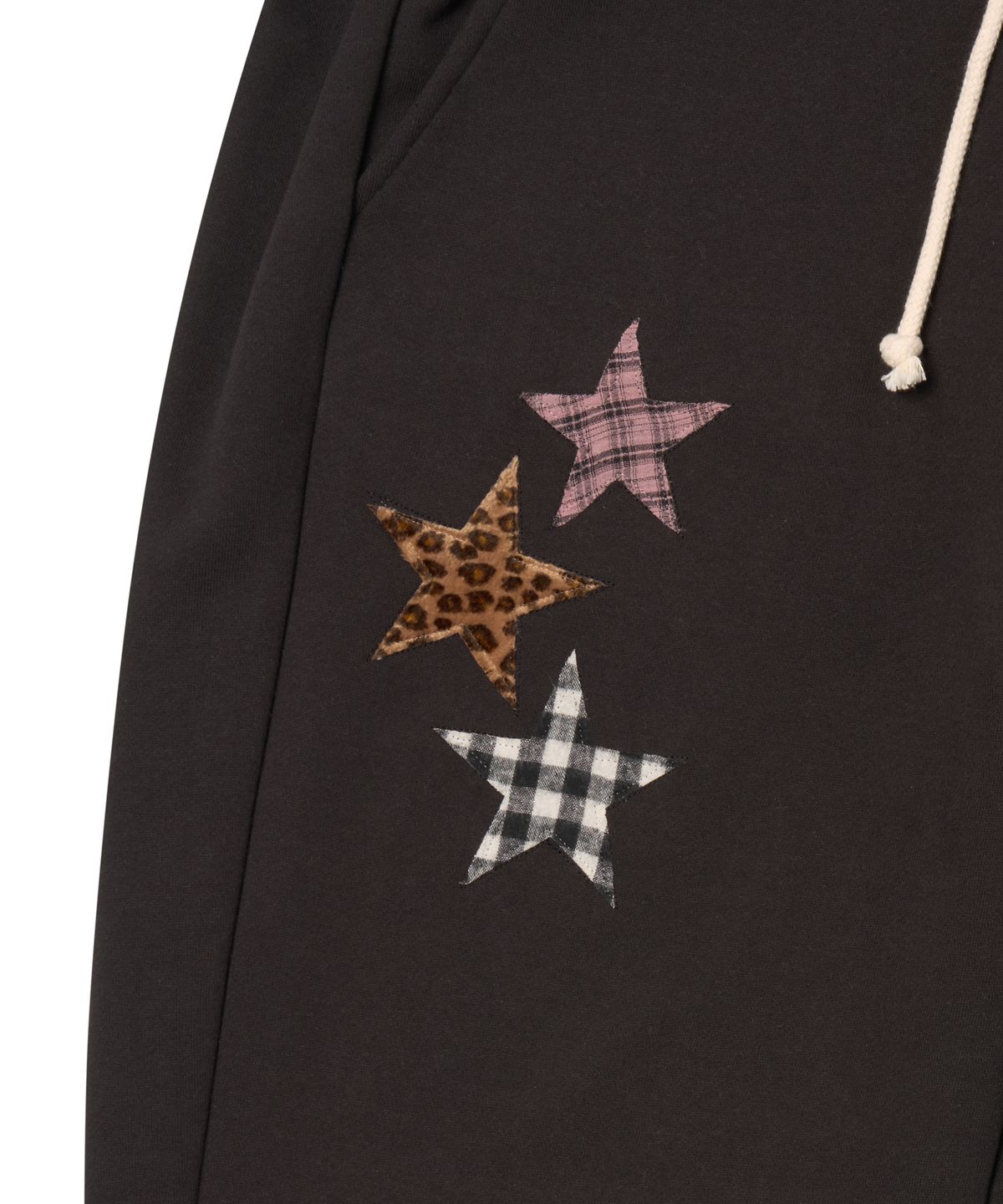 아모우(AMOU) Mix Star Applique Sweat pants BLACK