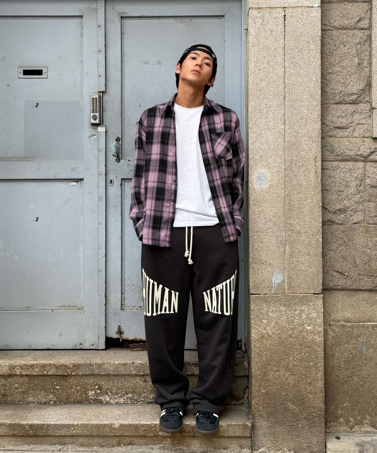 아모우(AMOU) Human nature Sweat pants BLACK