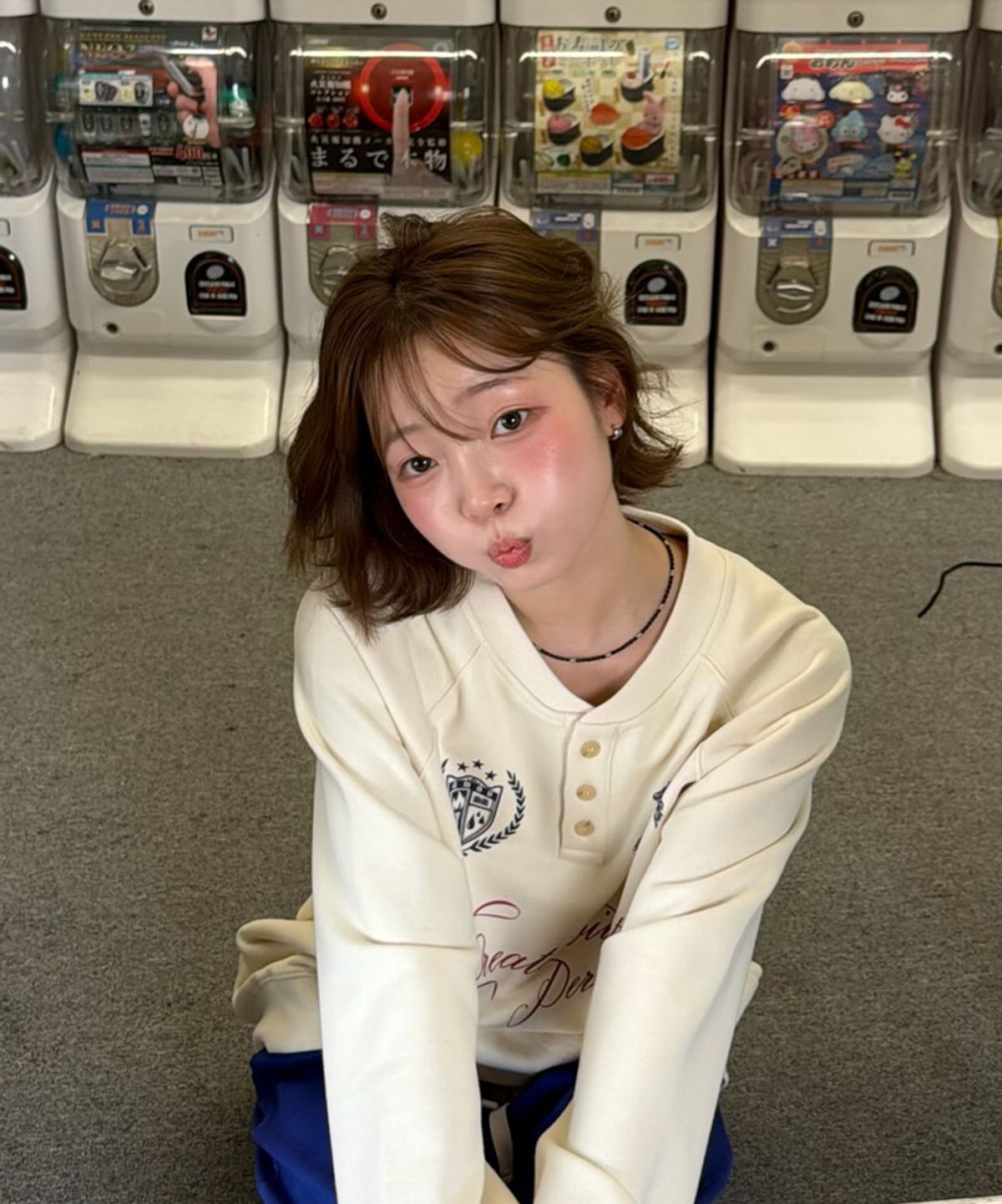 아모우(AMOU) Knight Henley neck CREAM
