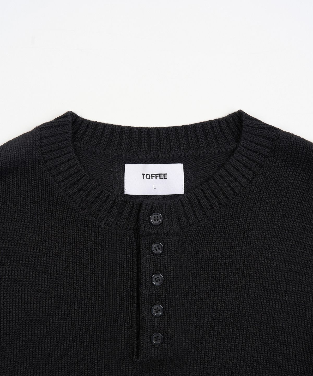 토피(TOFFEE) 에센셜 헨리넥 니트 (BLACK)
