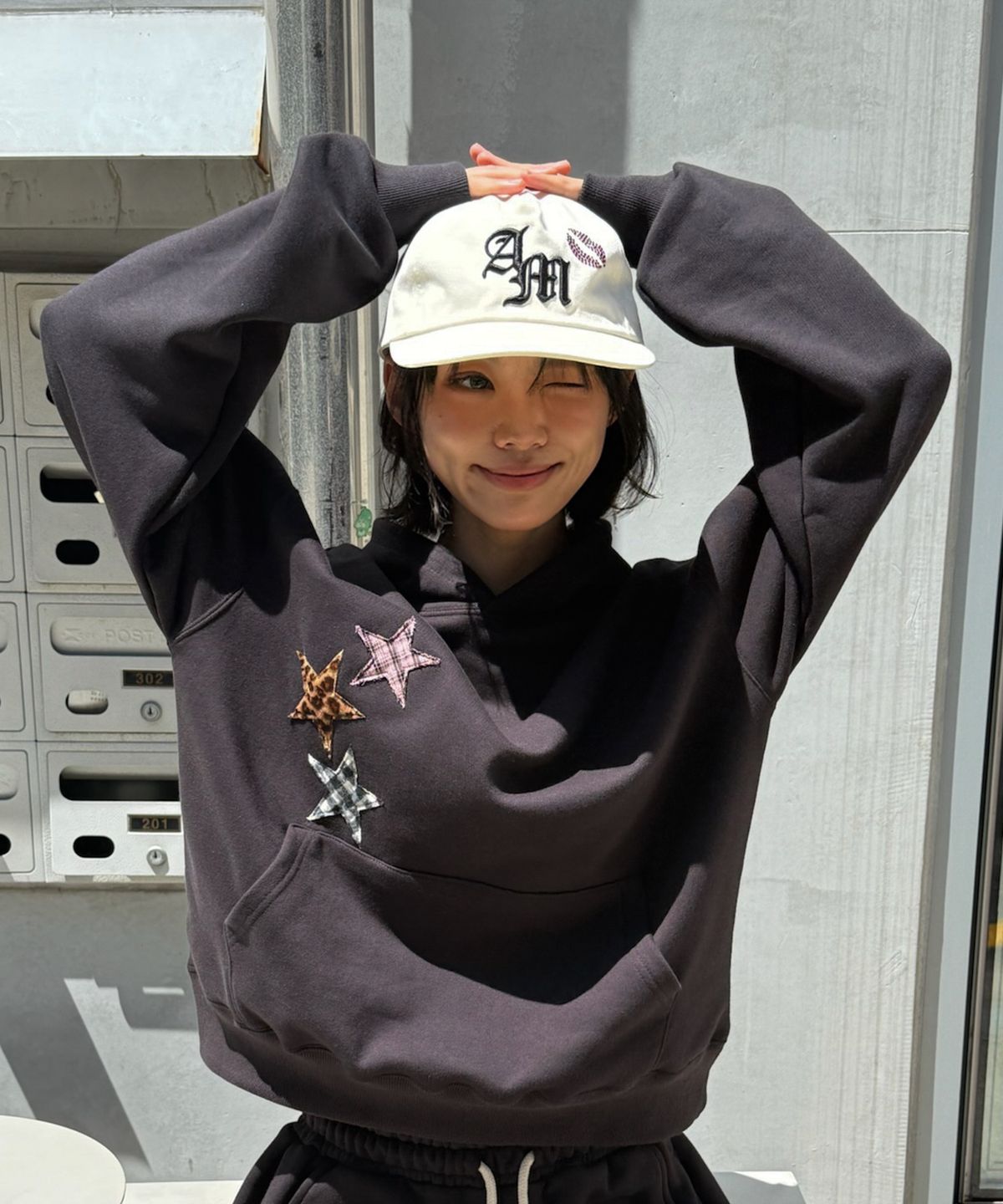 아모우(AMOU) AM Kiss Mark 5Pannel CAP IVORY