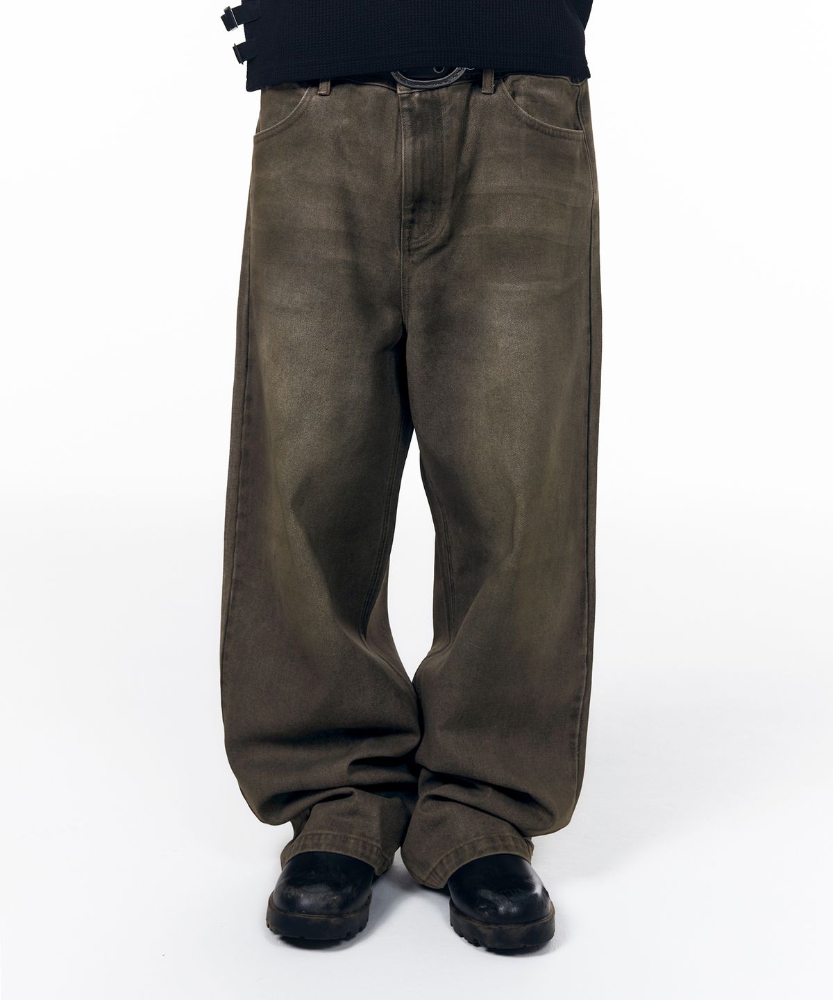 아캄(AAKAM) Dirty Waxed Denim Pants (Black)