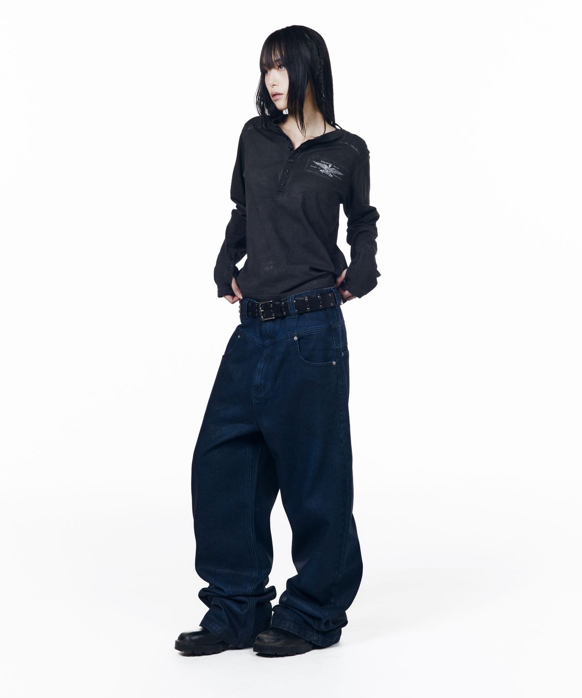 아캄(AAKAM) Glazed Wax Denim Pants (Indigo)