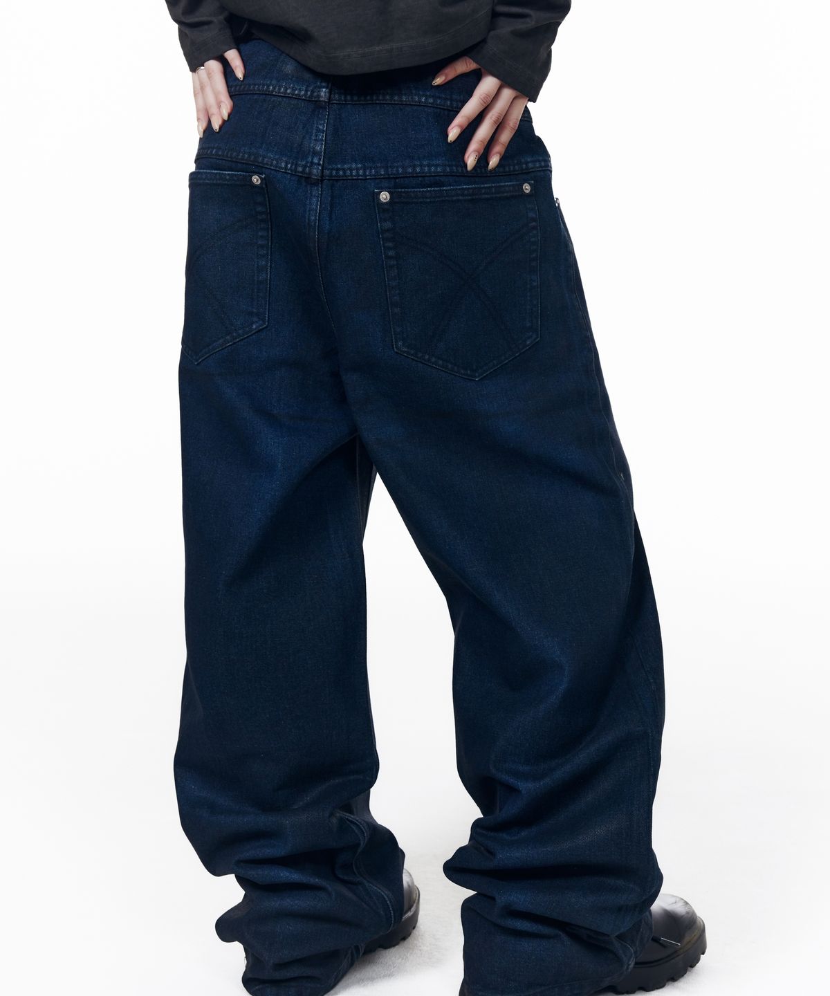 아캄(AAKAM) Glazed Wax Denim Pants (Indigo)