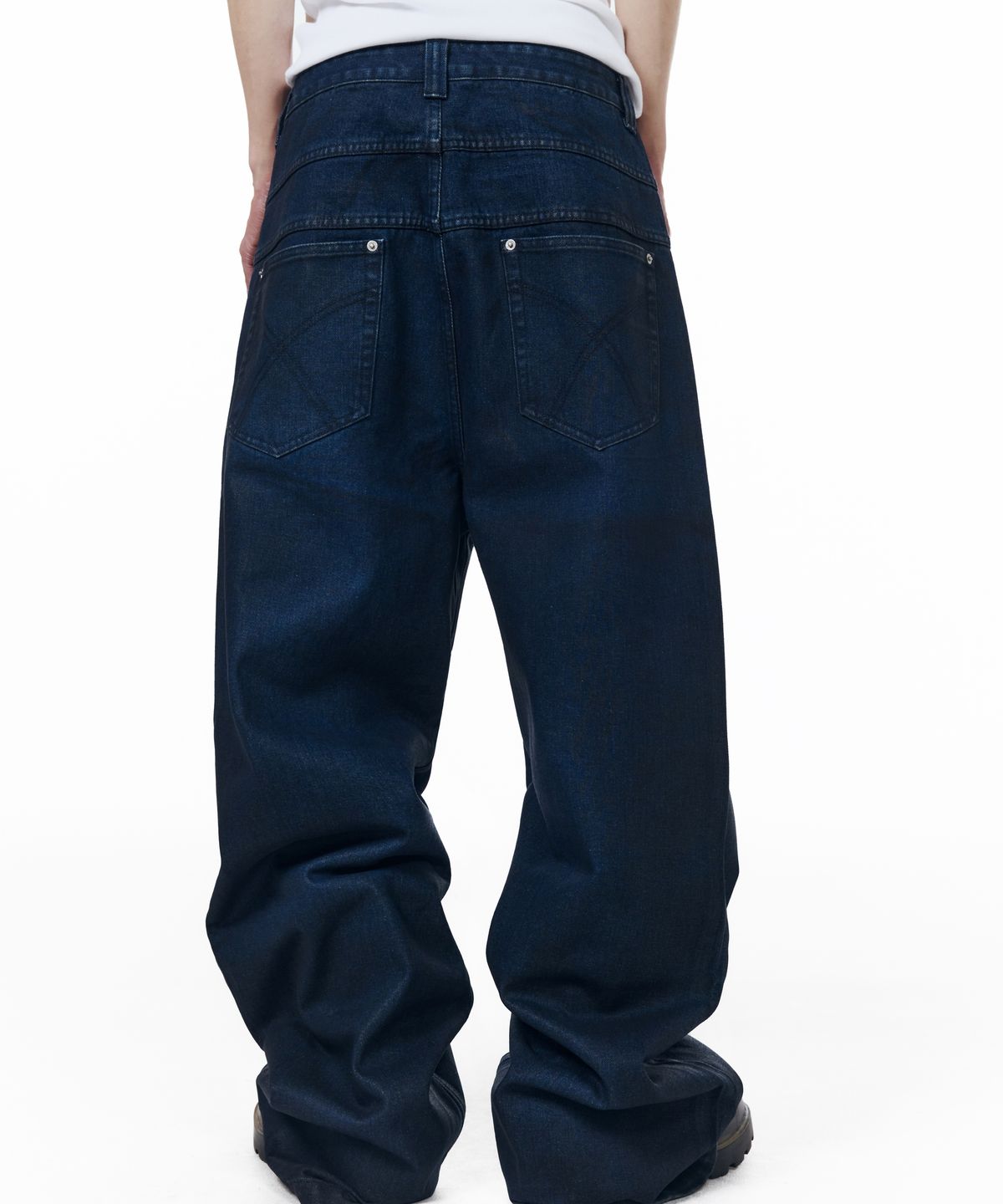 아캄(AAKAM) Glazed Wax Denim Pants (Indigo)