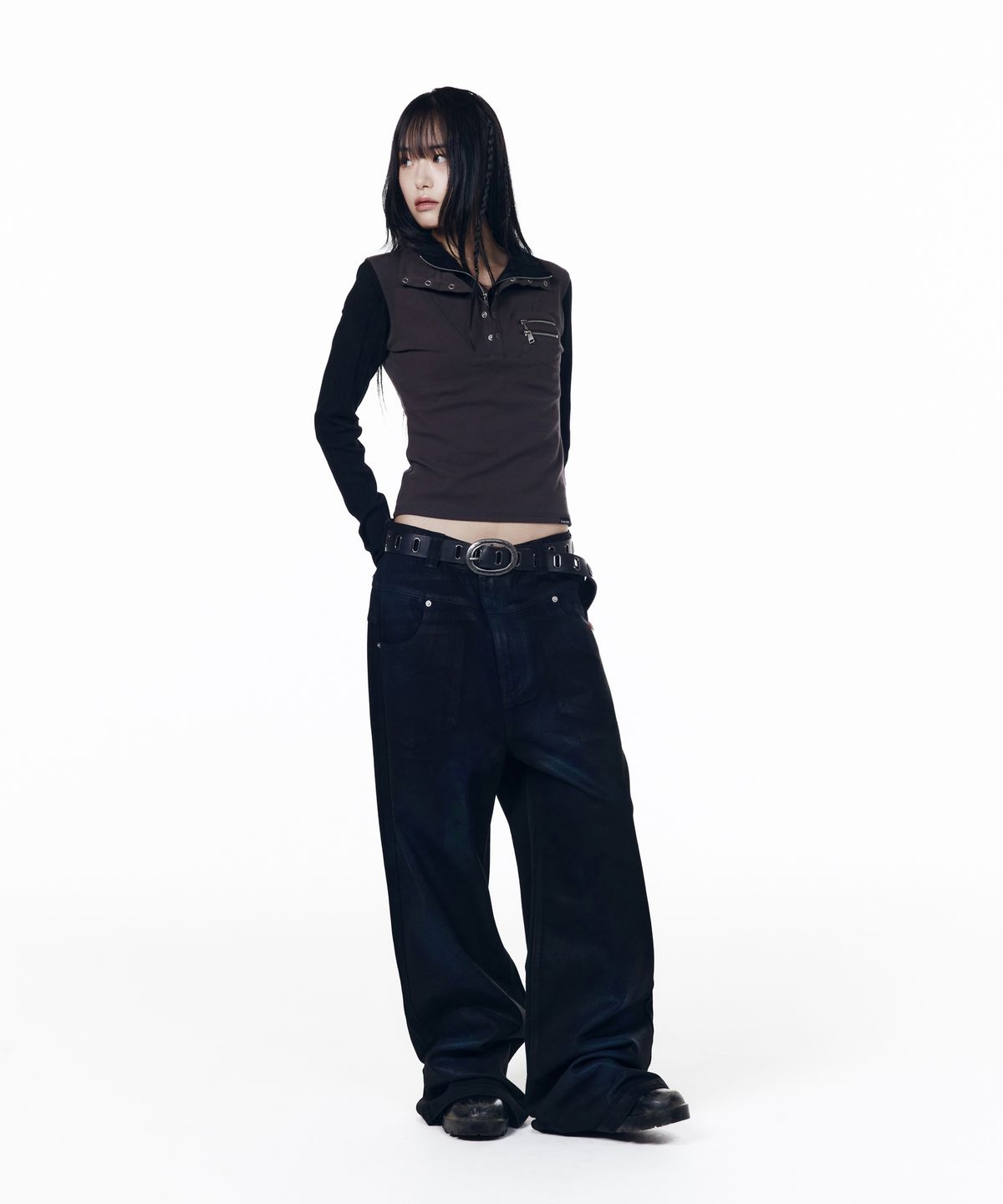 아캄(AAKAM) Glazed Wax Denim Pants (Black)