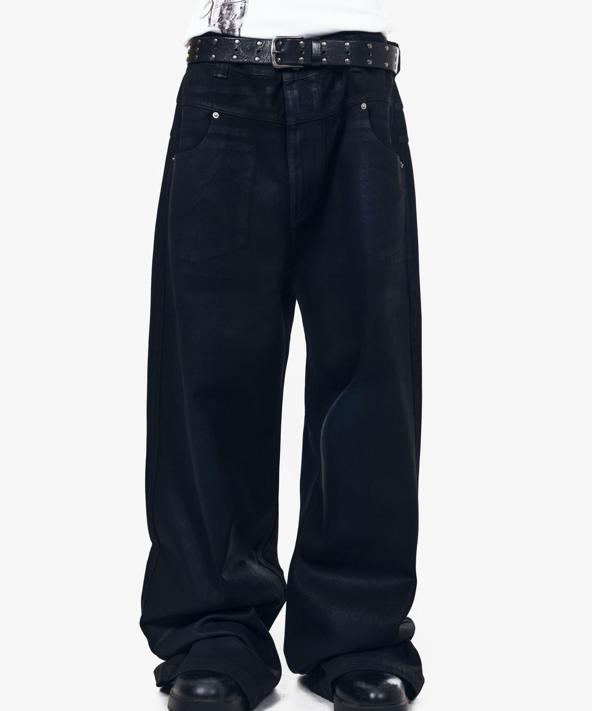 아캄(AAKAM) Glazed Wax Denim Pants (Black)