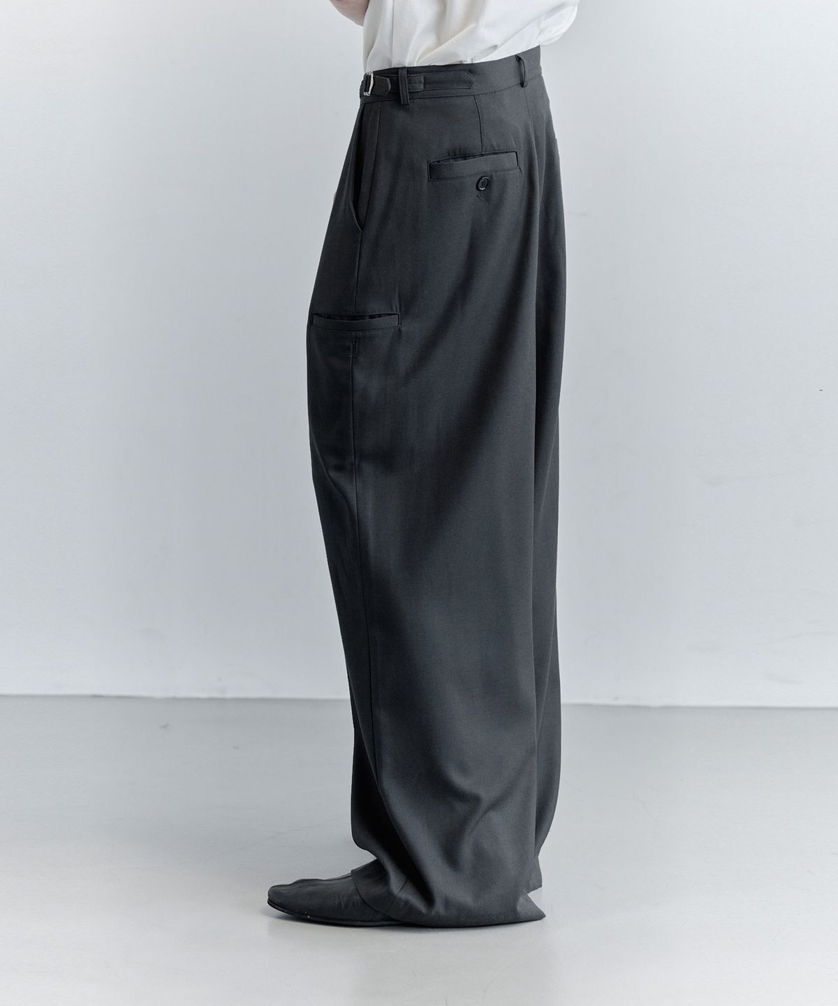키류(KIRYU) WRAP SLACKS_CHACOAL