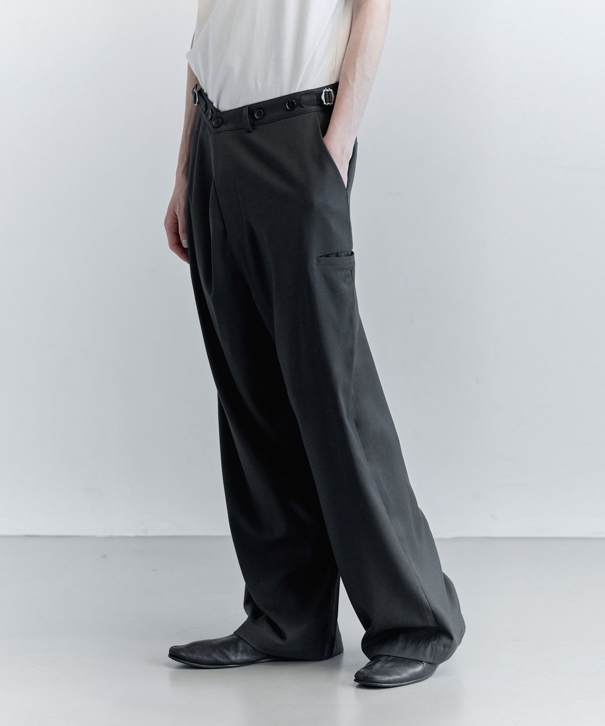 키류(KIRYU) WRAP SLACKS_CHACOAL