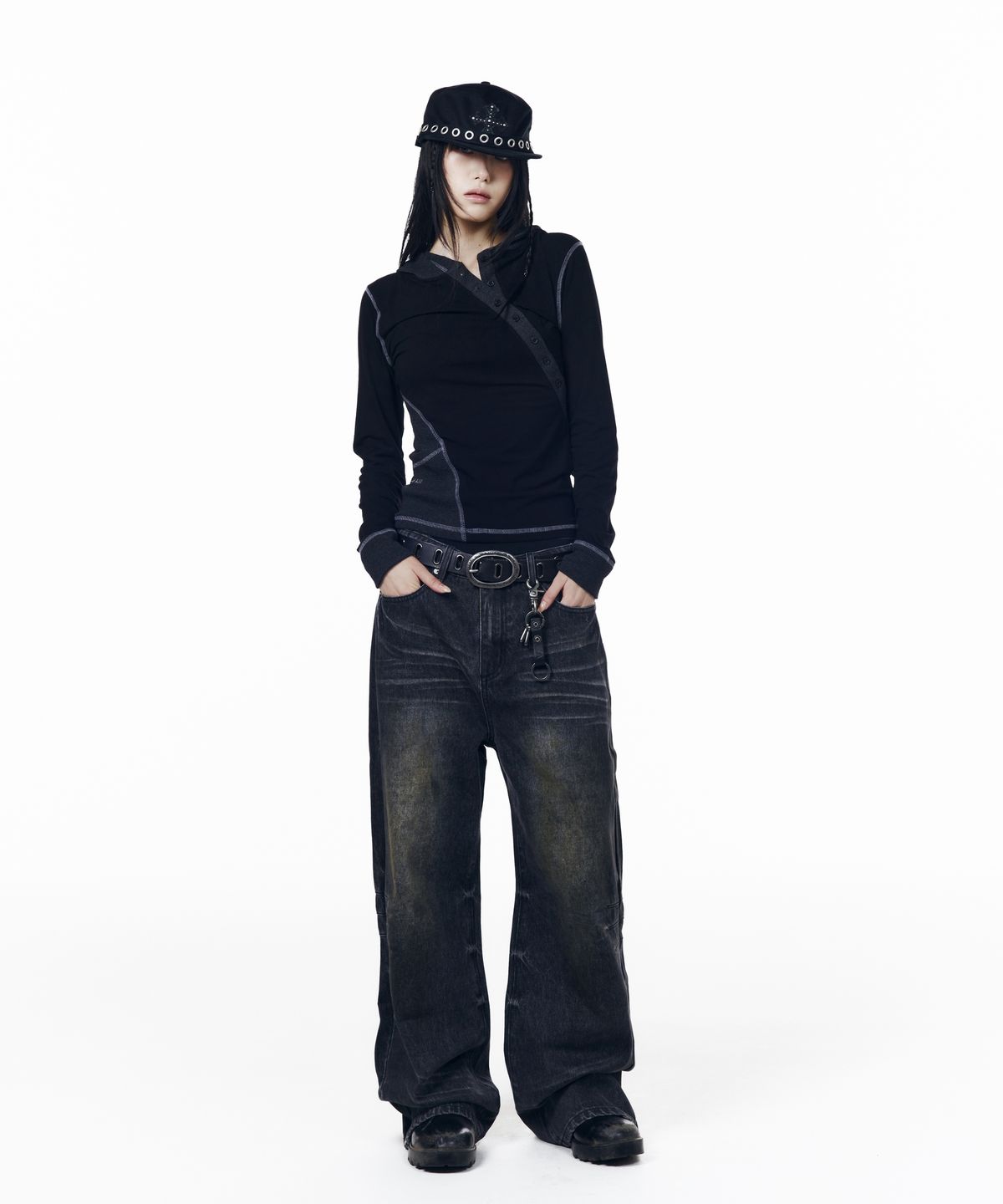 아캄(AAKAM) Slant Cut Hooded Long Sleeve (Black)