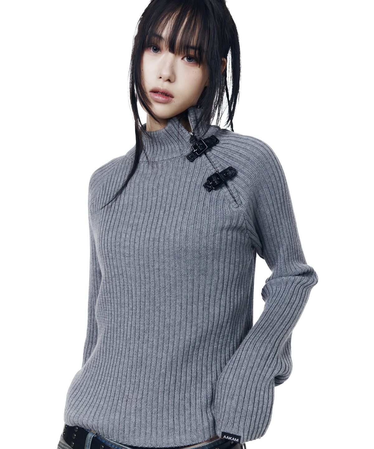 아캄(AAKAM) Slant Zipper Belted Knit (Gray)