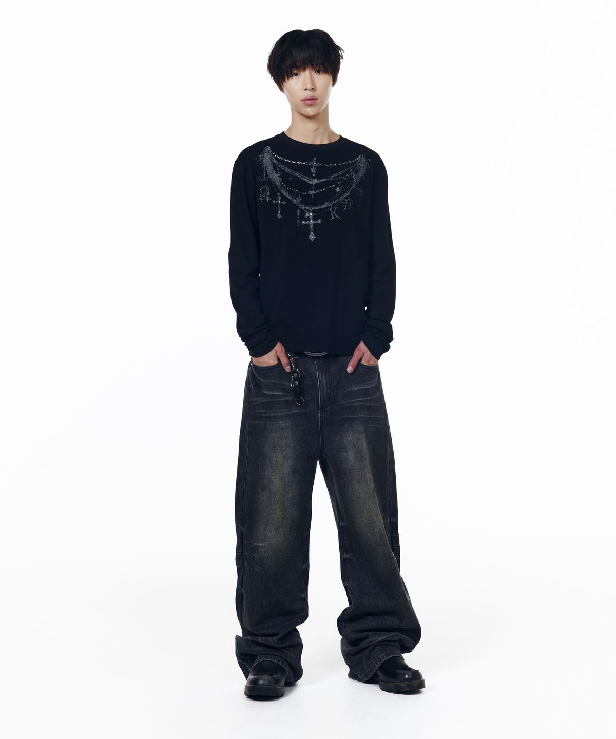 아캄(AAKAM) Gothic Chain Printed Long Sleeve (Black)