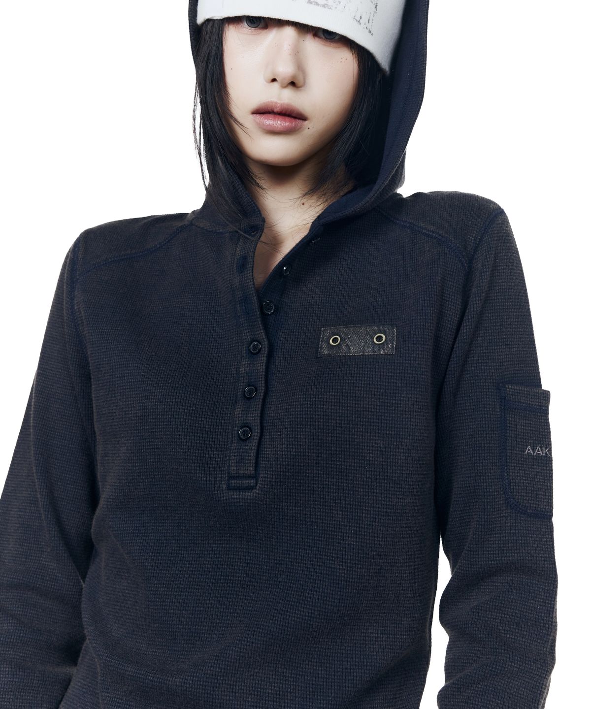 아캄(AAKAM) Bleach Washed Hooded Long Sleeve (Navy)