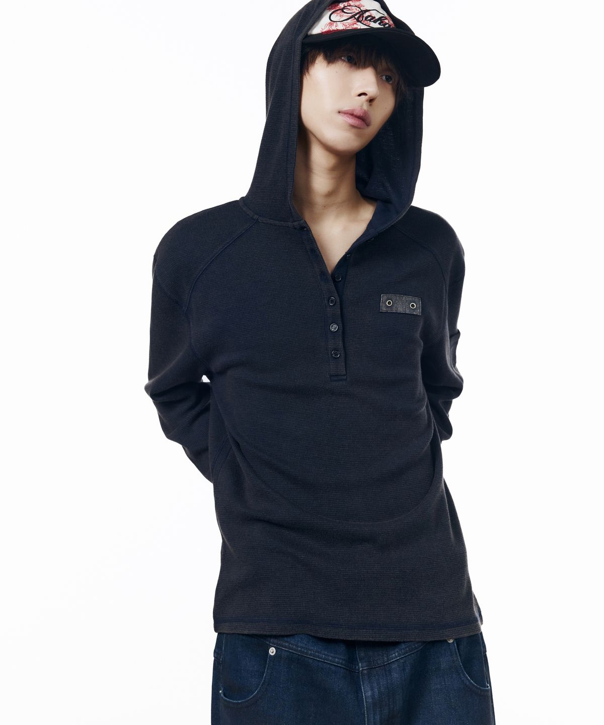 아캄(AAKAM) Bleach Washed Hooded Long Sleeve (Navy)