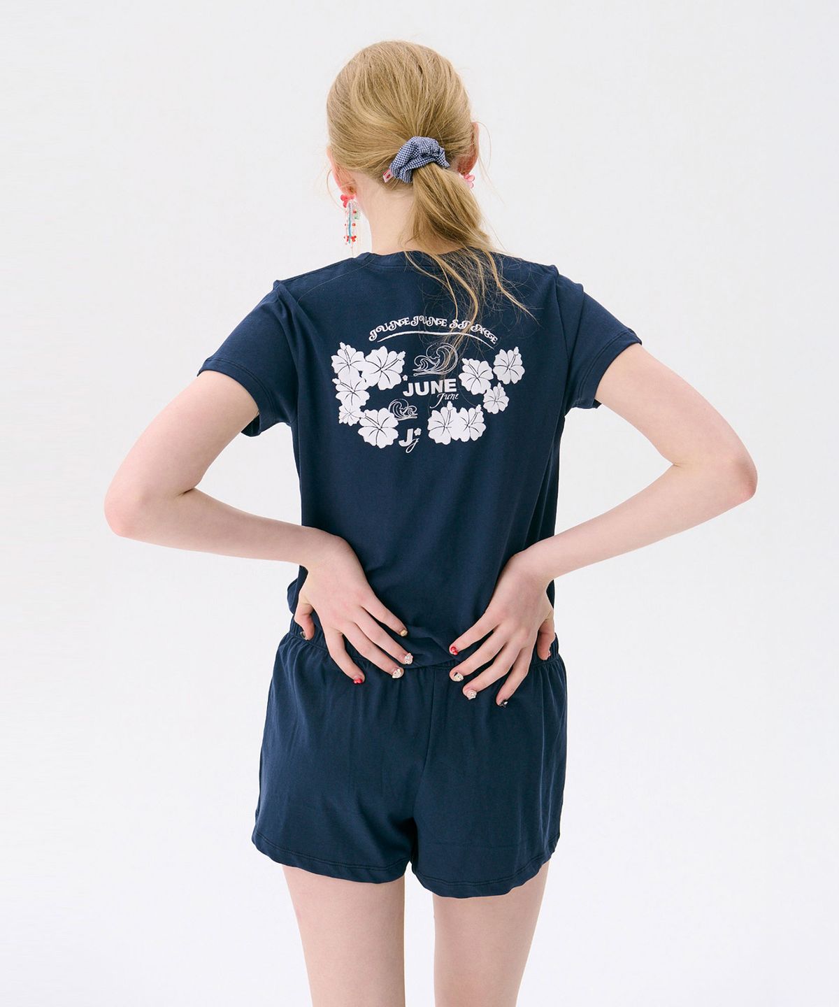 준준스페이스(JUNEJUNE SPACE) Hawaiian Print Shorts_Navy(하와이안 프린트 반바지_네이비)