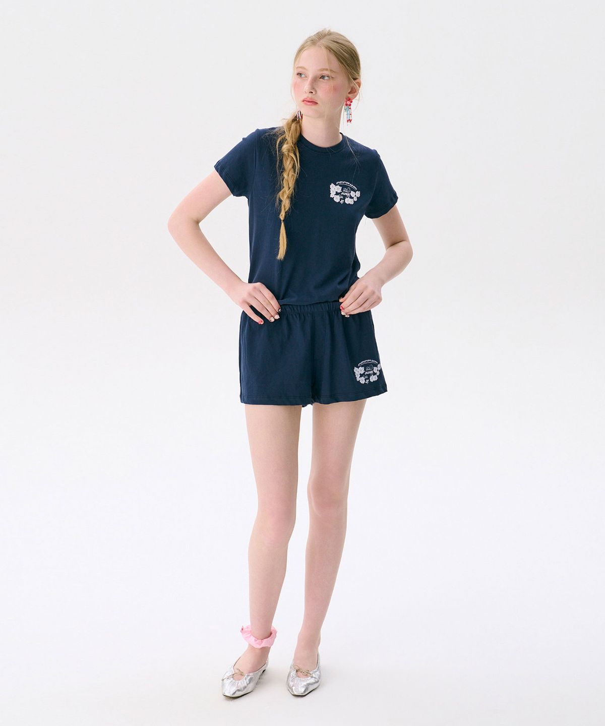 준준스페이스(JUNEJUNE SPACE) Hawaiian Print Shorts_Navy(하와이안 프린트 반바지_네이비)