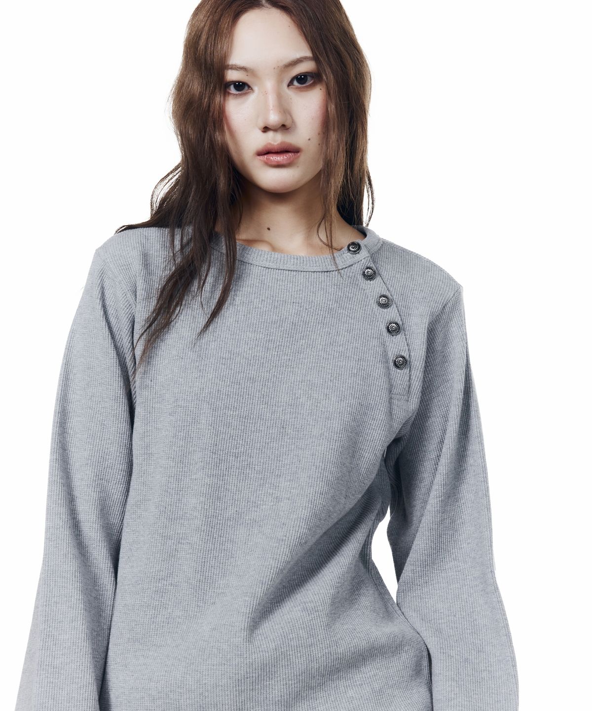 아캄(AAKAM) Slant Henry Neck Long Sleeve (Gray)