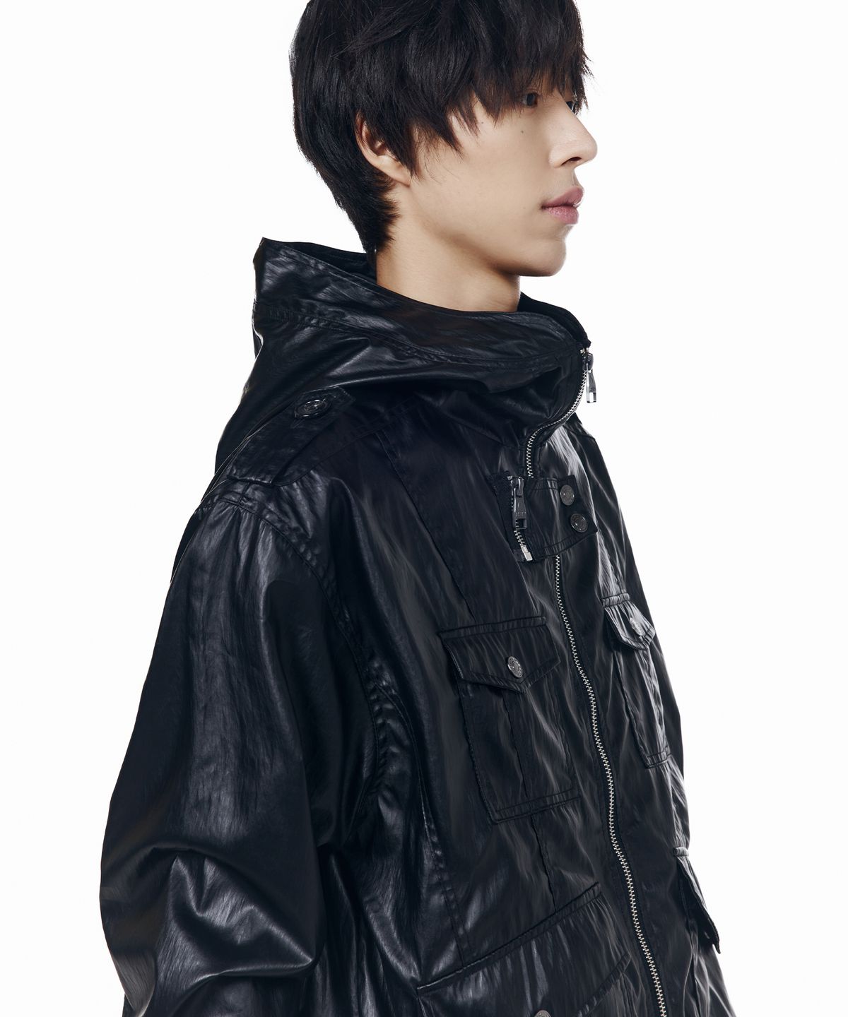 아캄(AAKAM) Coated Pocket Hooded Jacket (Black)