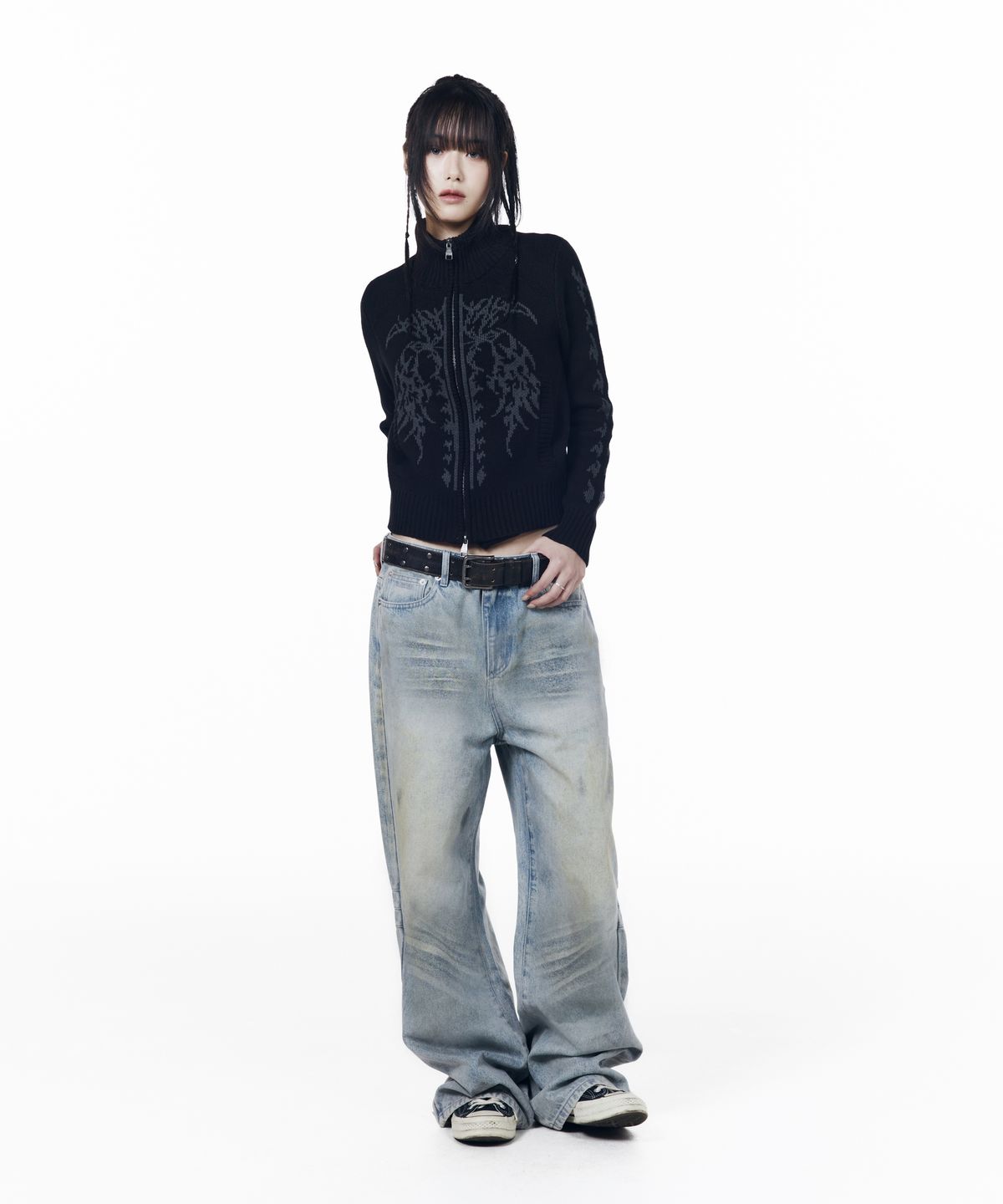 아캄(AAKAM) Gothic Jacquard Knit Zip-Up (Black)
