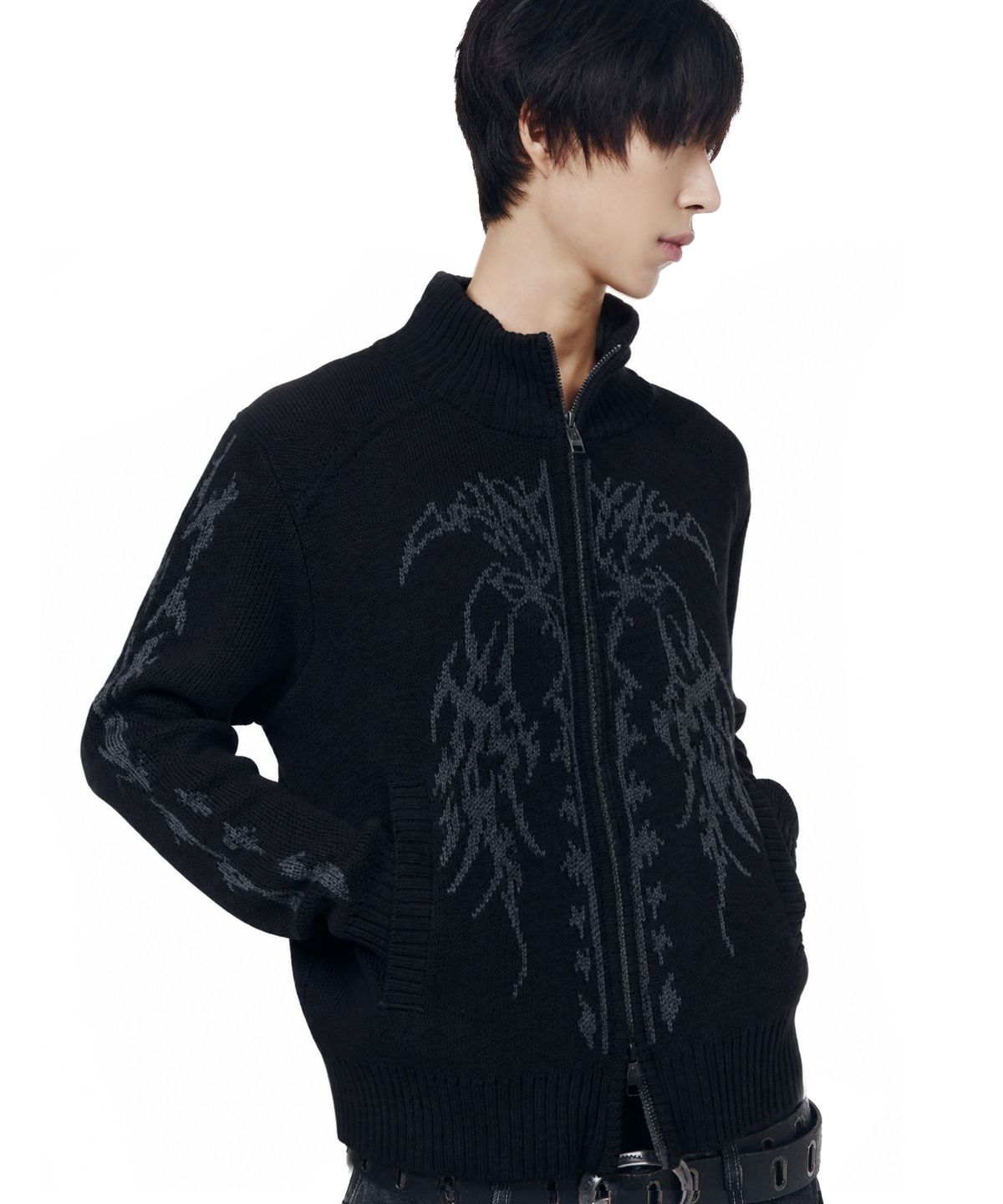 아캄(AAKAM) Gothic Jacquard Knit Zip-Up (Black)