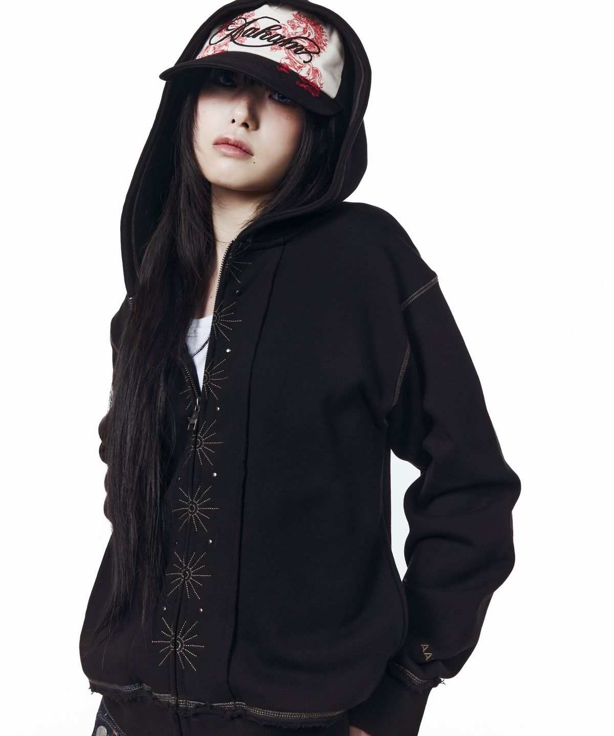 아캄(AAKAM) Starburst Zip-Up Hoodie (Black)