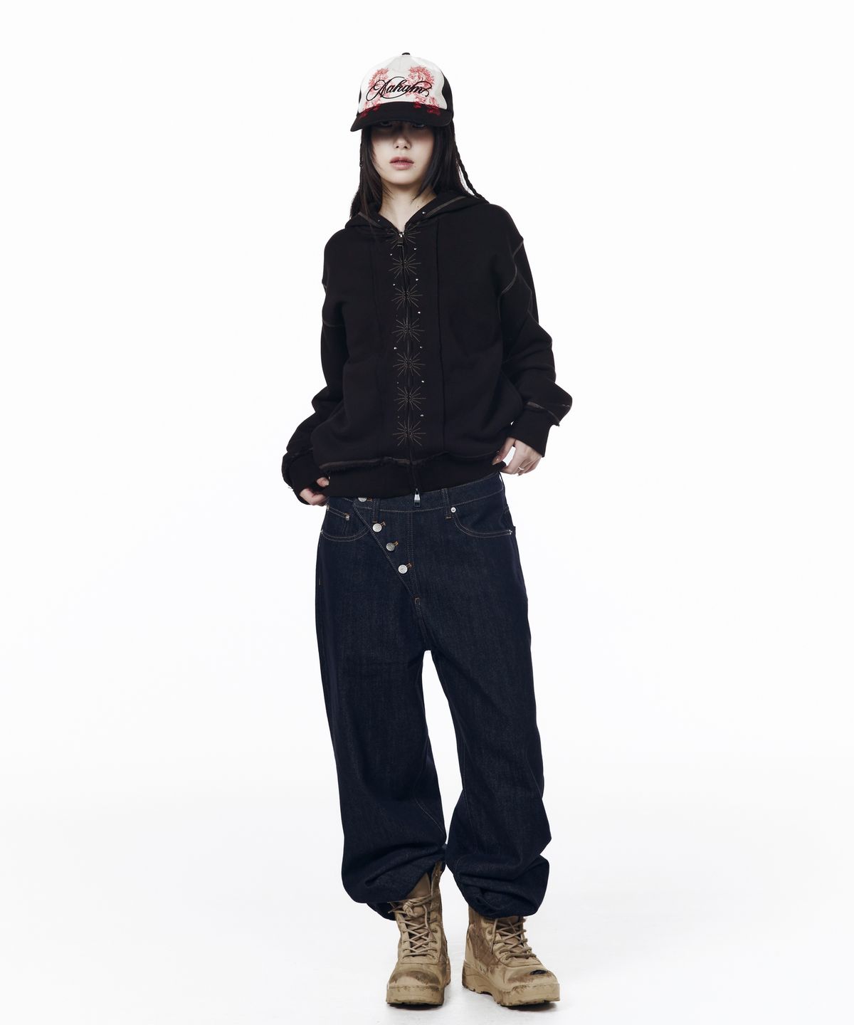 아캄(AAKAM) Starburst Zip-Up Hoodie (Black)