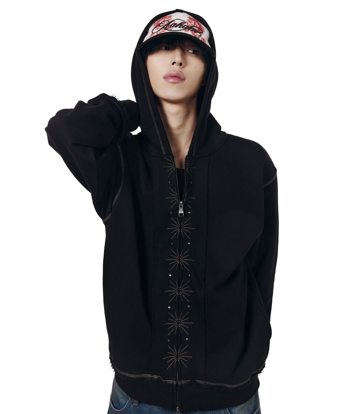 아캄(AAKAM) Starburst Zip-Up Hoodie (Black)