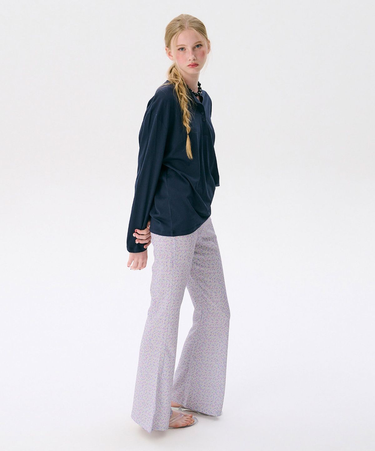 준준스페이스(JUNEJUNE SPACE) Floral Bootcut Pants_Purple(꽃무늬 부츠컷 팬츠_퍼플)