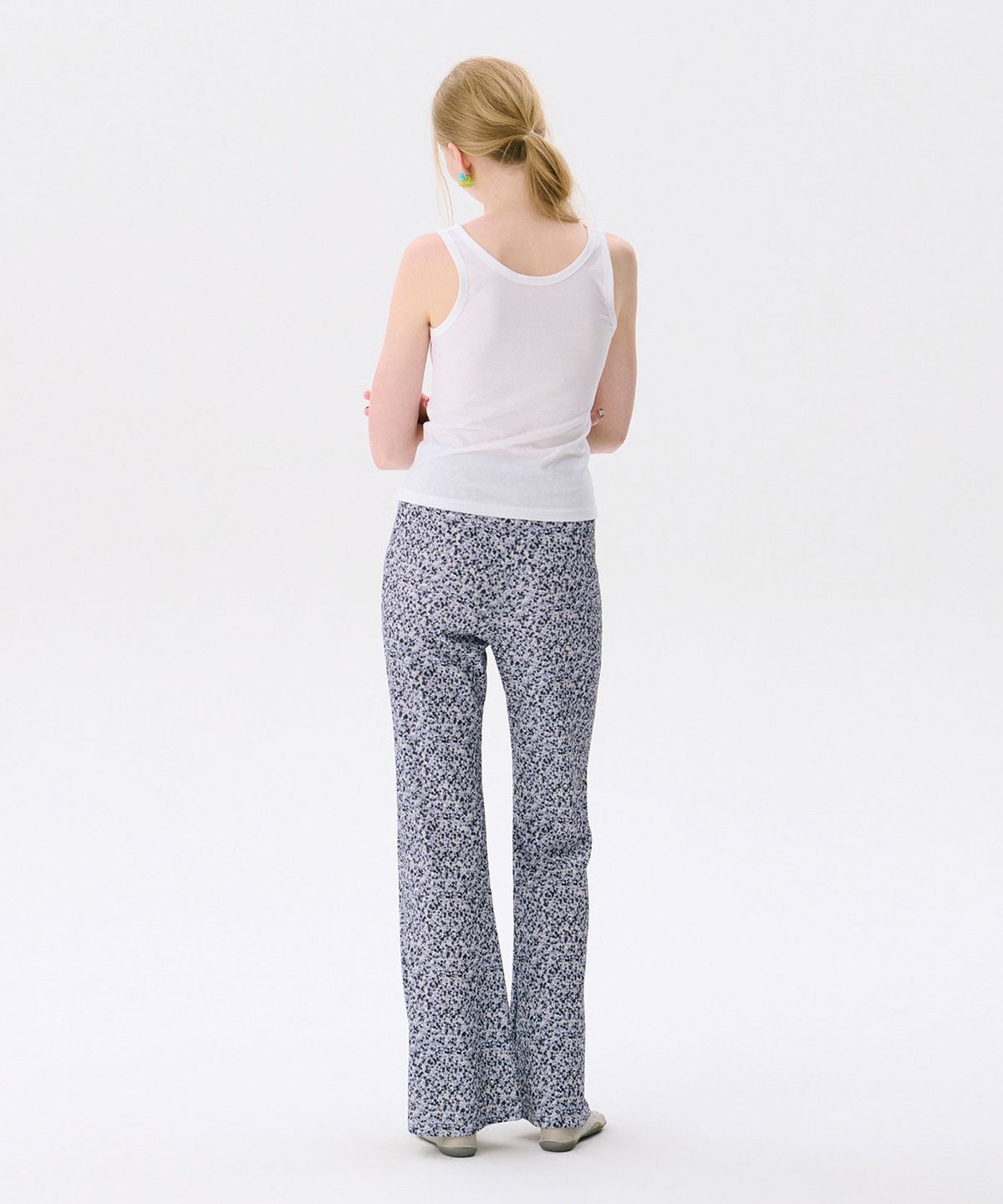 준준스페이스(JUNEJUNE SPACE) Floral Bootcut Pants_Black(꽃무늬 부츠컷 팬츠_블랙)