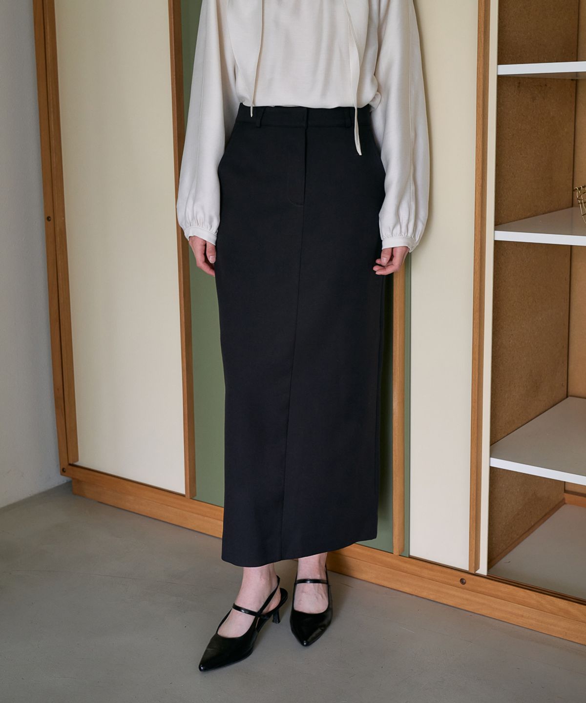 드헤베(DEHEVE) Wool Slim Long Skirt [Black]