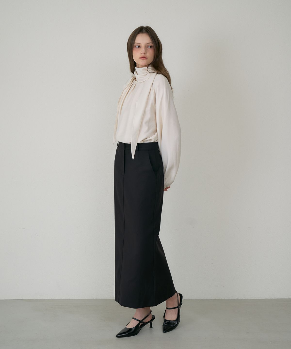 드헤베(DEHEVE) Wool Slim Long Skirt [Black]