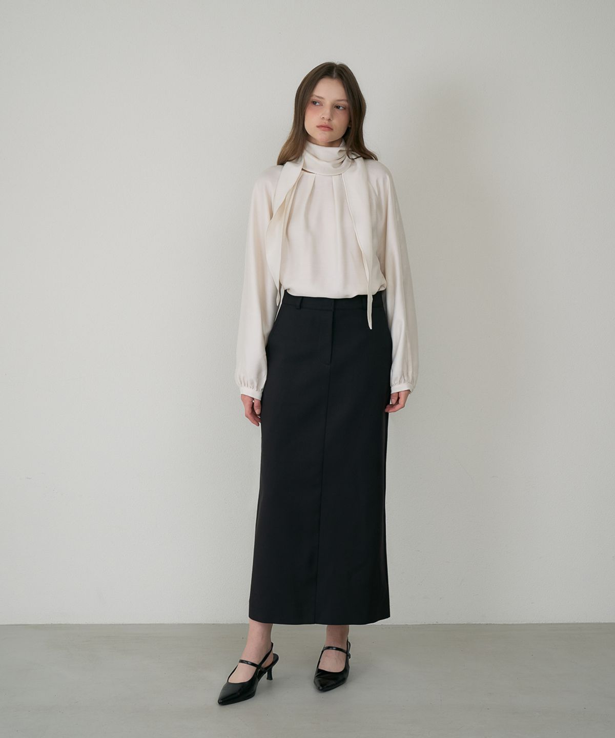 드헤베(DEHEVE) Wool Slim Long Skirt [Black]