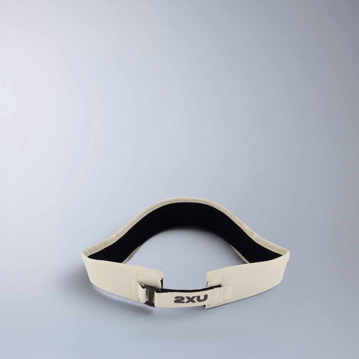 투타임즈유(2XU) (공용) 런 바이저_UQ5686FPEB-BLK
